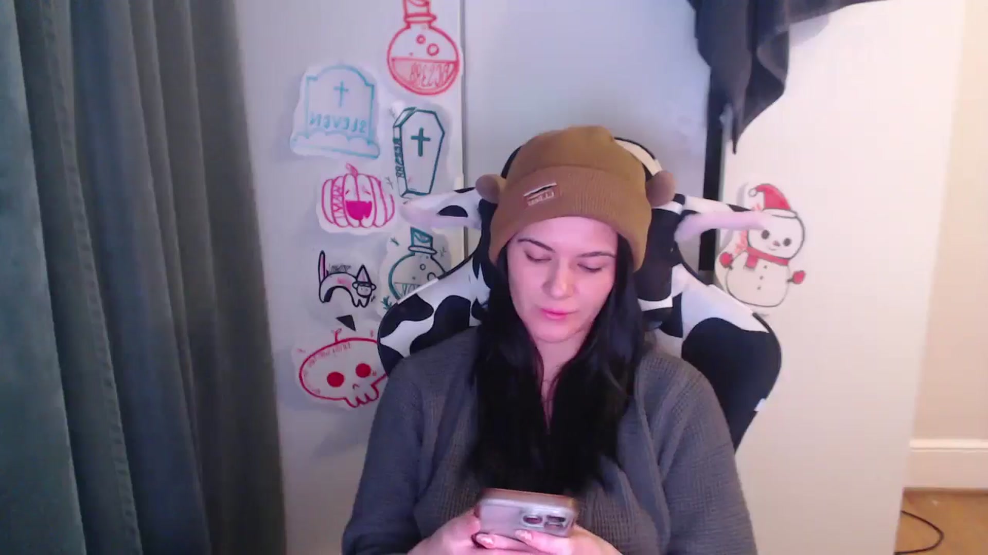 Gallery image thumbnail from Psychobaby's myfreecams stream on, 12/13/2025, 02:09 image 18 of 20