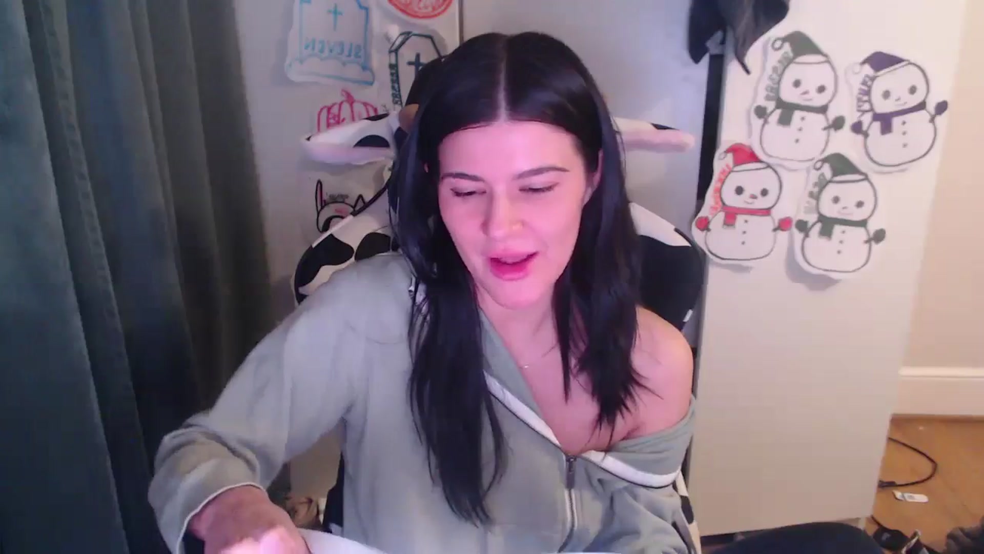 Gallery image thumbnail from Psychobaby's myfreecams stream on, 12/13/2025, 06:53 image 13 of 20