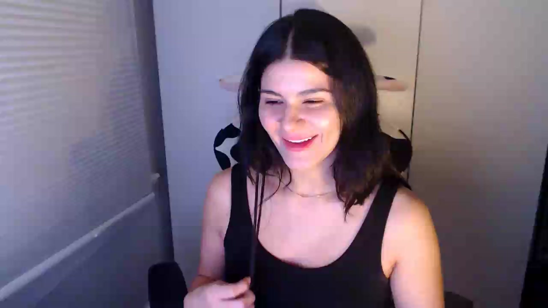 Gallery image thumbnail from Psychobaby's myfreecams stream on, 05/25/2026, 01:25 image 1 of 20