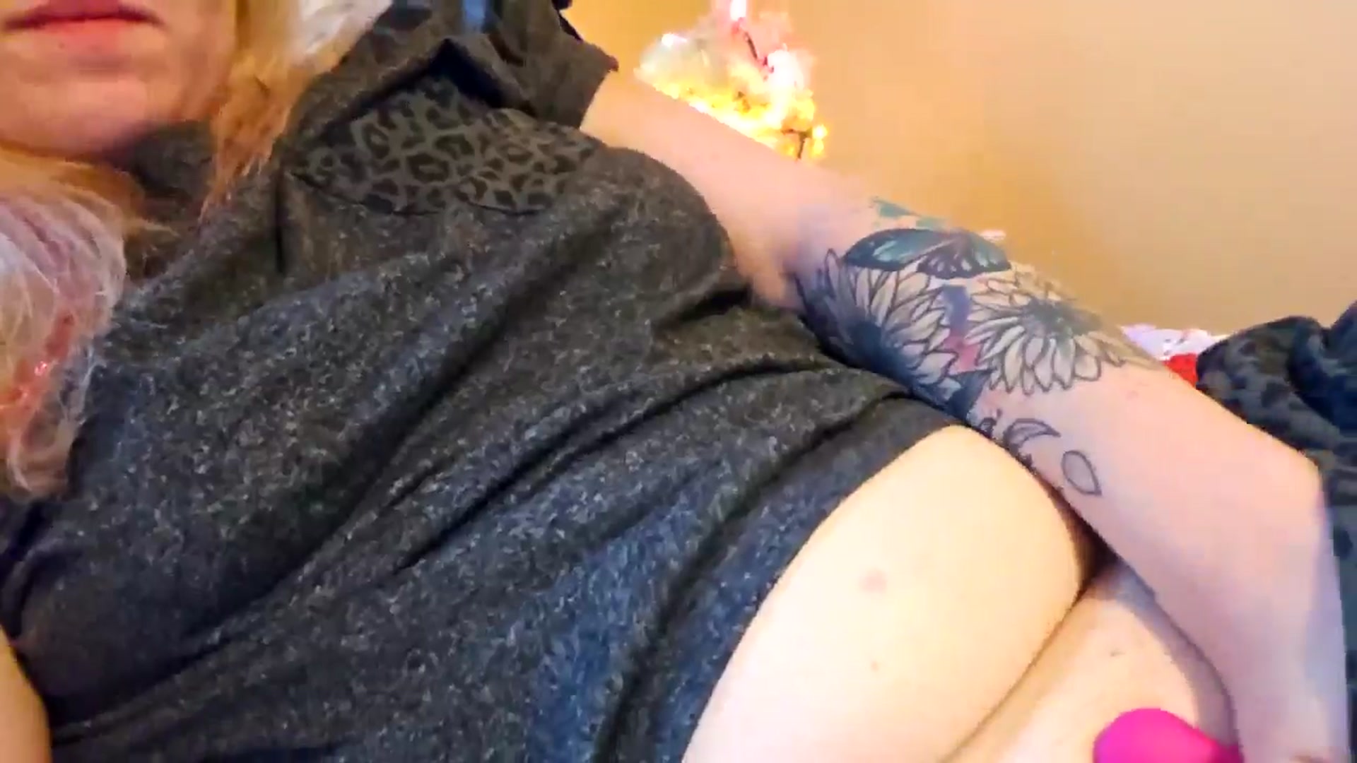 Gallery image thumbnail from Psychobutsexy's myfreecams stream on, 06/16/2024, 11:47 image 10 of 20