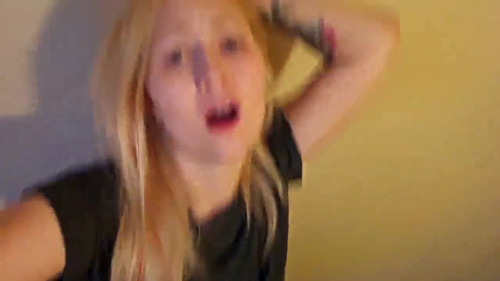Gallery image thumbnail from Psychobutsexy's myfreecams stream on, 06/16/2024, 11:47 image 14 of 20