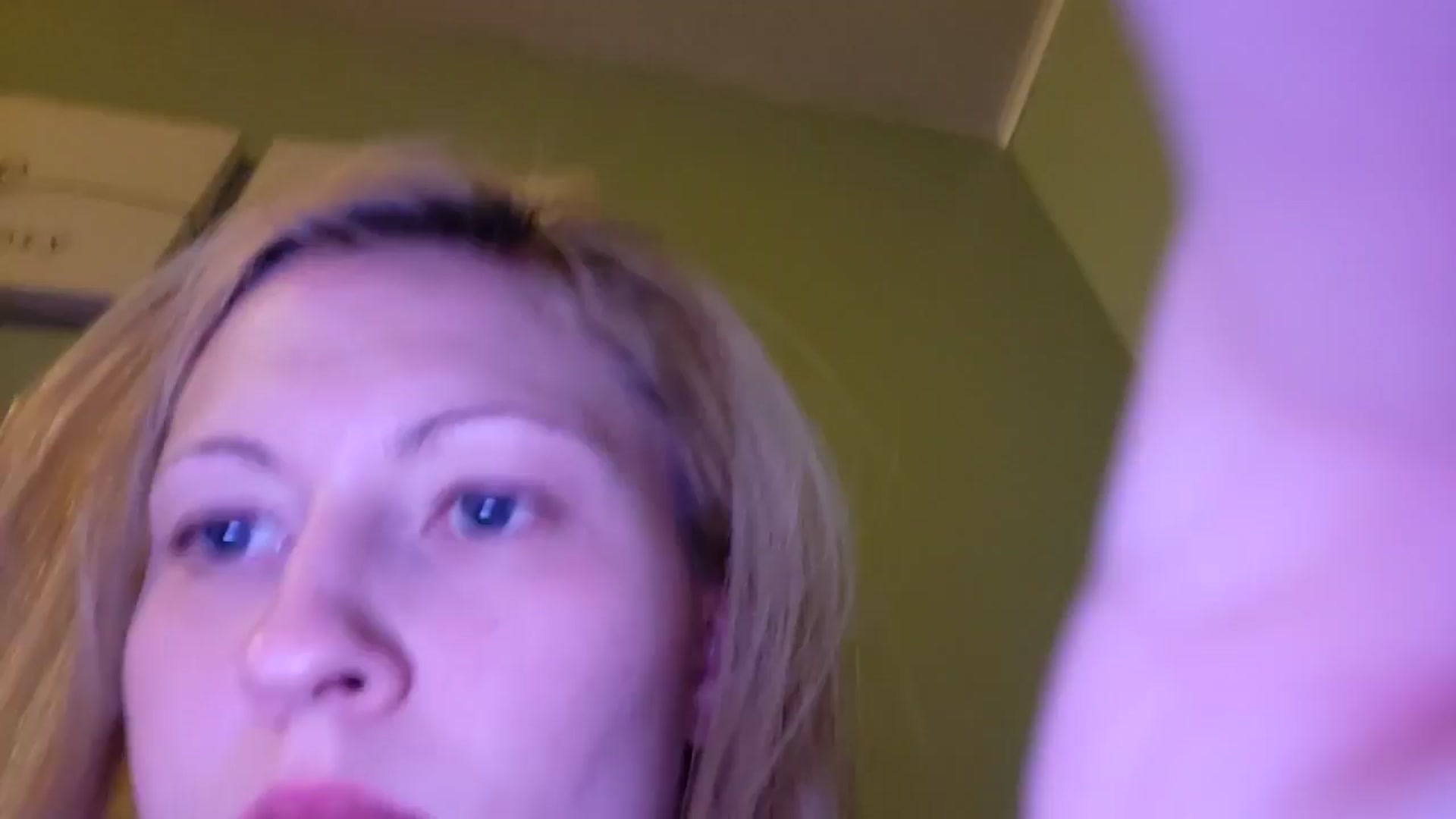 Gallery image thumbnail from Psychobutsexy's myfreecams stream on, 07/17/2024, 07:32 image 17 of 20