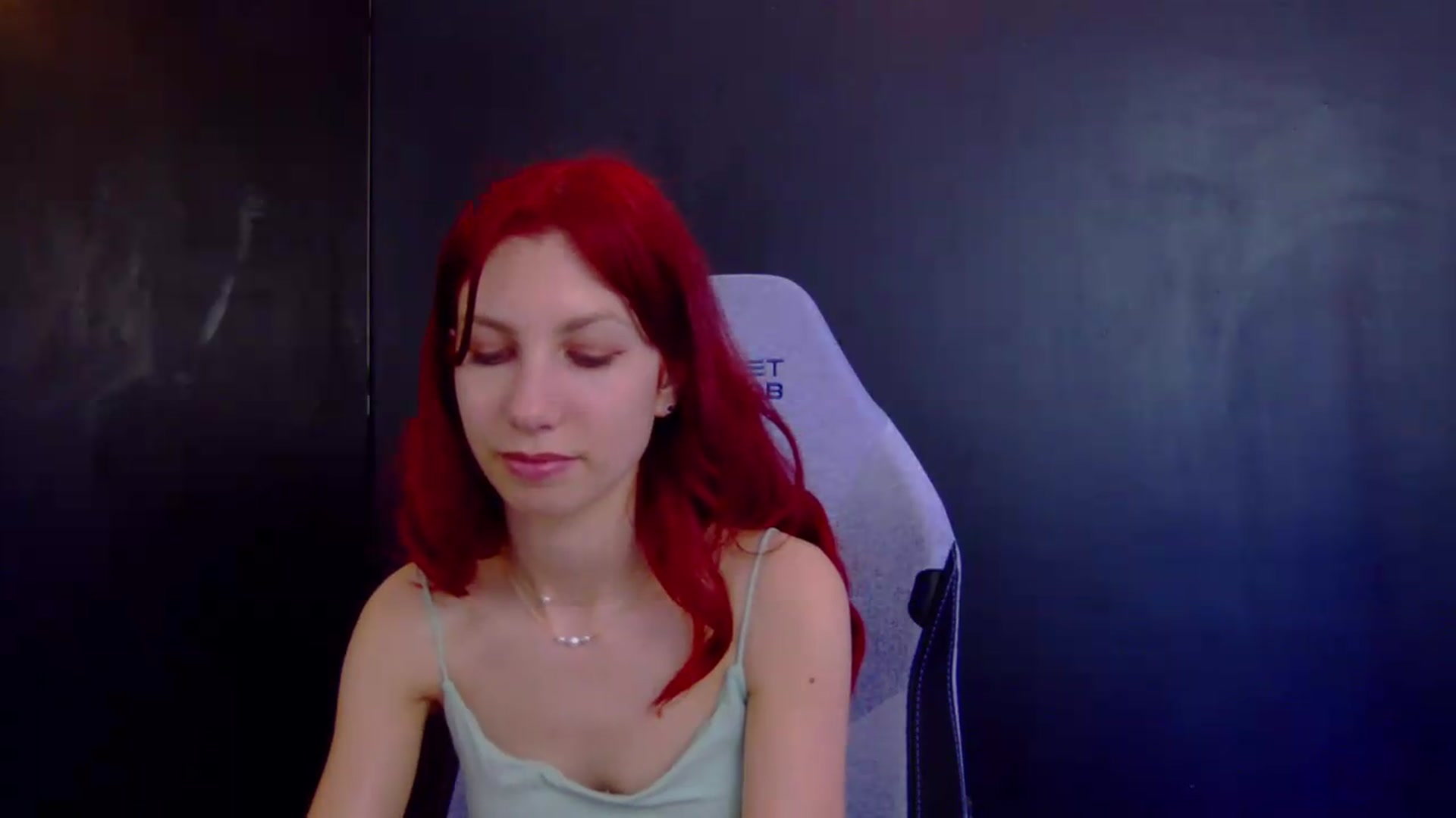 Gallery image thumbnail from Ptptpt_potato's myfreecams stream on, 06/16/2026, 01:06 image 9 of 20