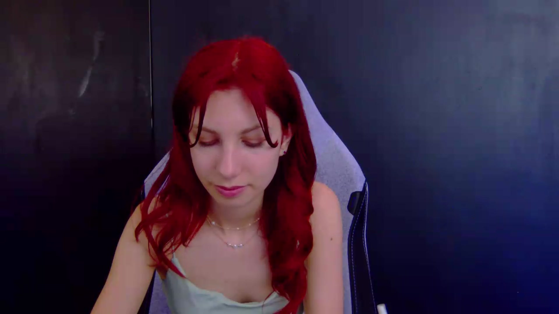 Gallery image thumbnail from Ptptpt_potato's myfreecams stream on, 06/16/2026, 01:59 image 17 of 20