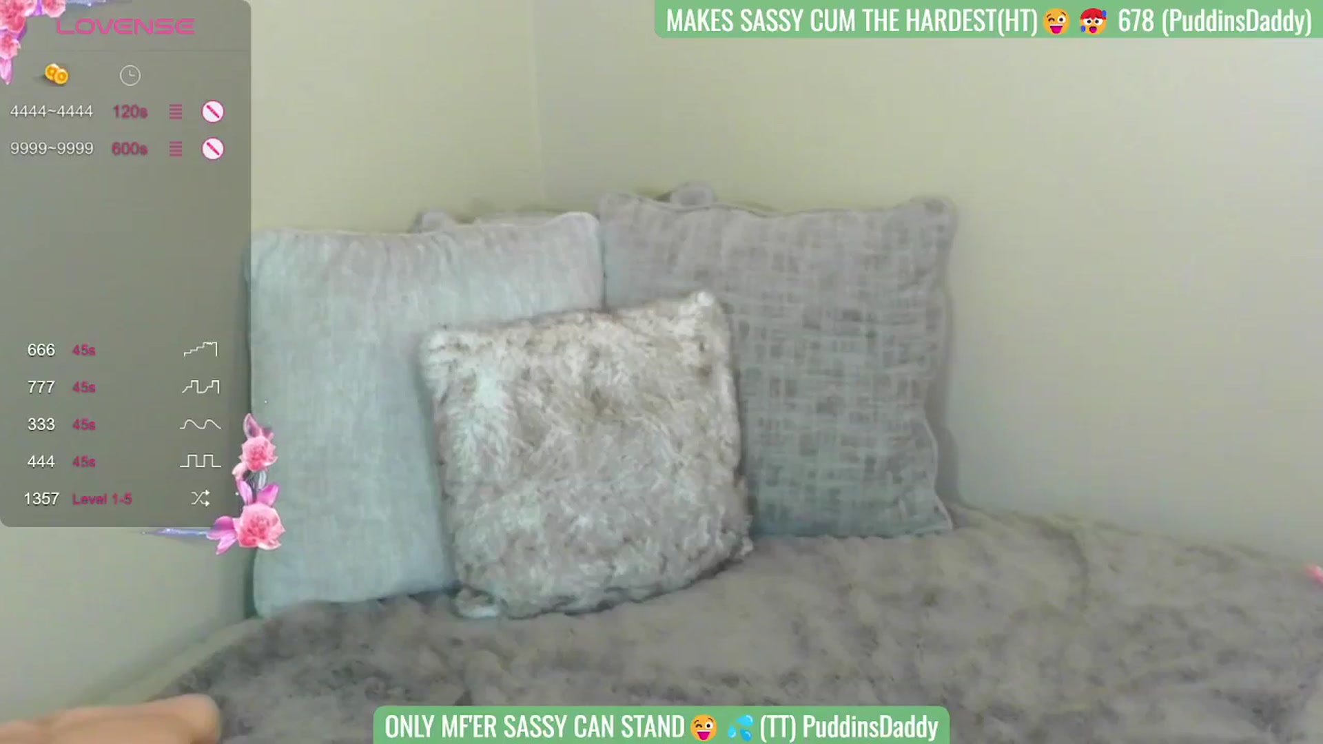 Gallery image thumbnail from Puddin_Cup's myfreecams stream on, 06/14/2024, 18:40 image 8 of 20