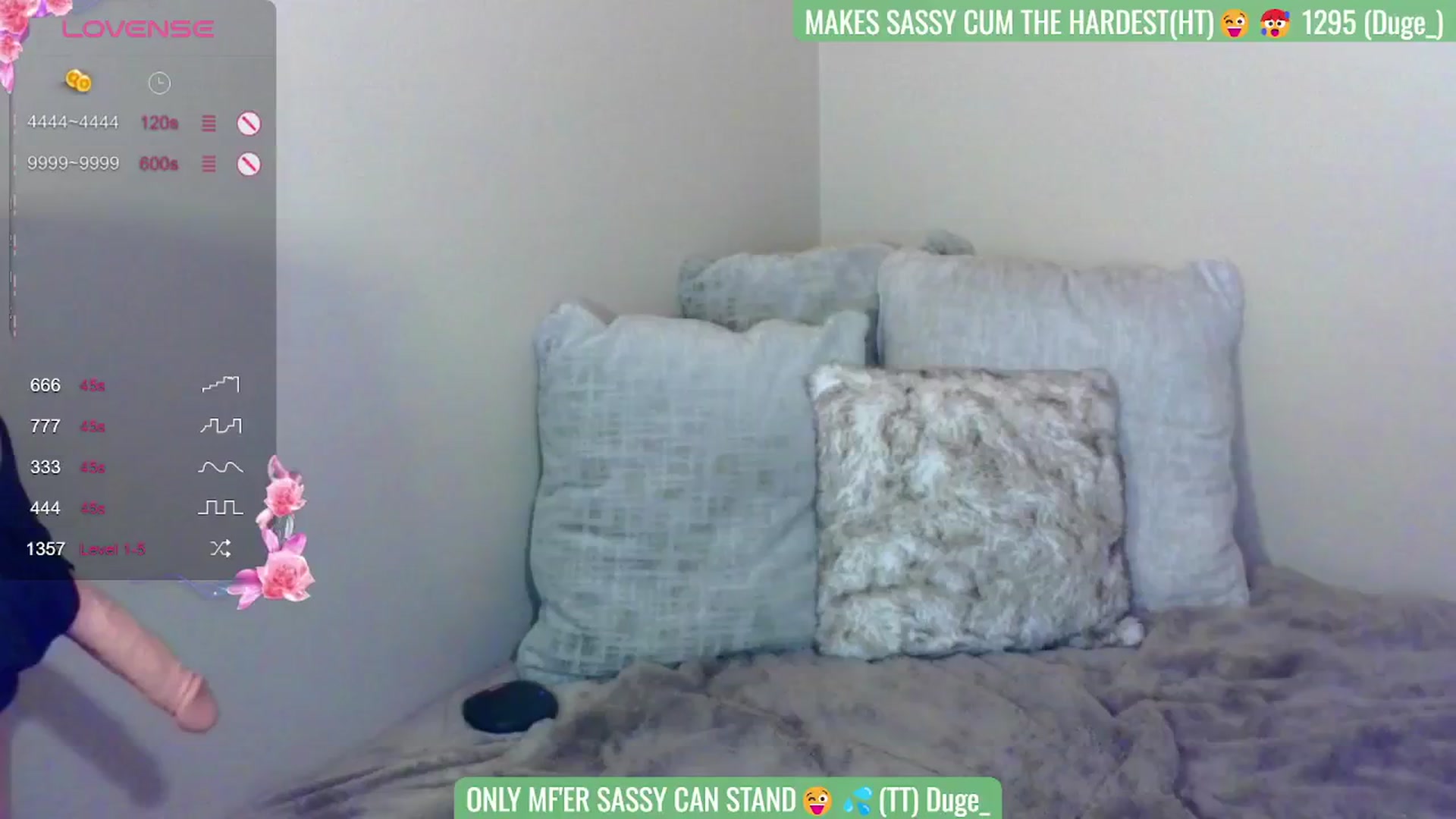 Gallery image thumbnail from Puddin_Cup's myfreecams stream on, 06/16/2024, 12:05 image 13 of 20