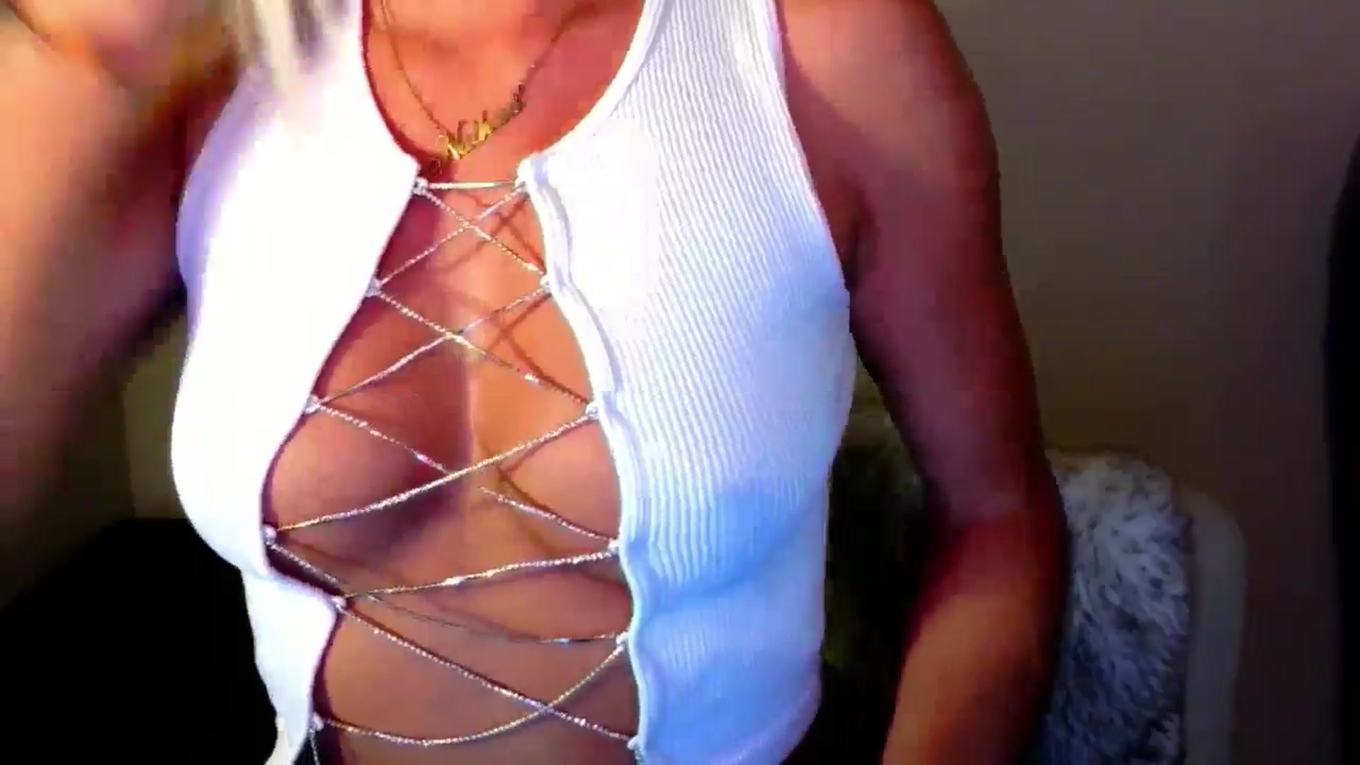 Gallery image thumbnail from Puddin_Cup's myfreecams stream on, 06/22/2024, 04:01 image 11 of 20