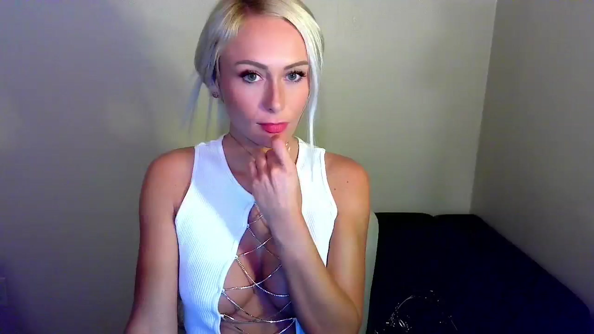 Gallery image thumbnail from Puddin_Cup's myfreecams stream on, 06/22/2024, 05:40 image 20 of 20