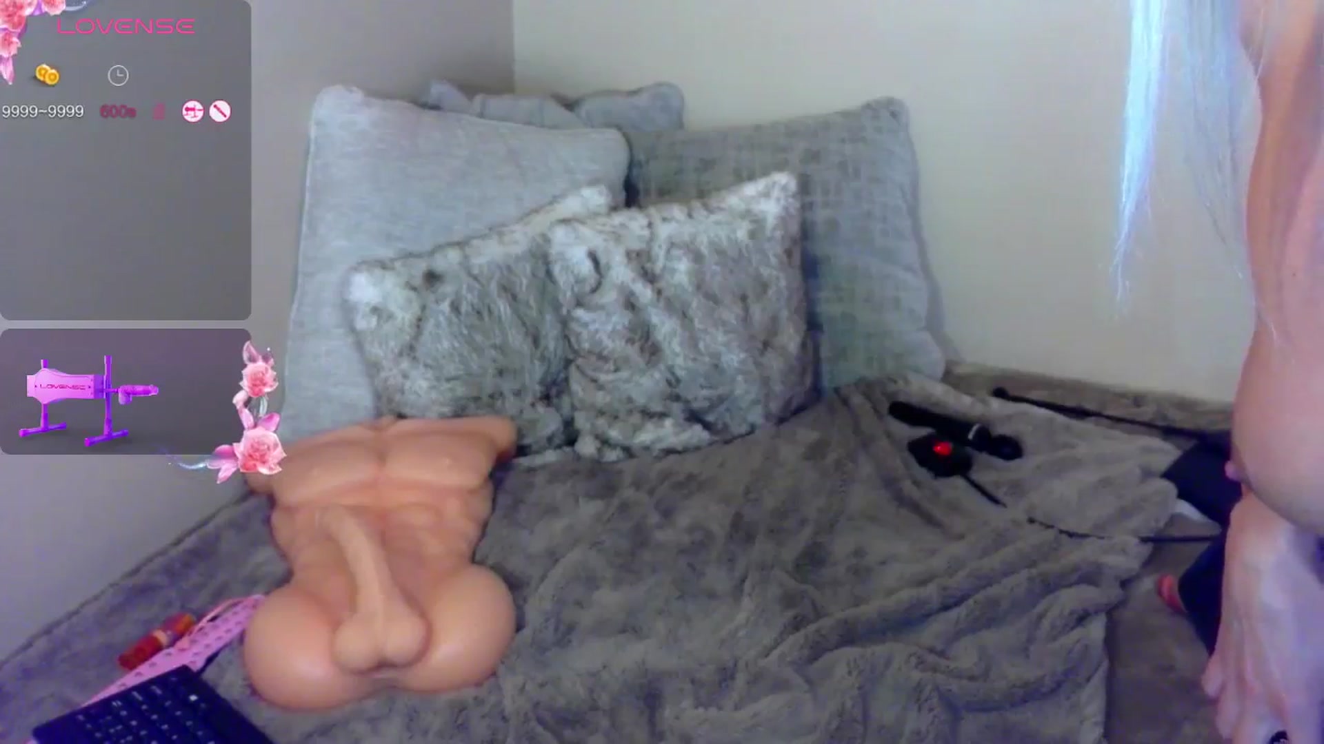 Gallery image thumbnail from Puddin_Cup's myfreecams stream on, 06/22/2024, 22:48 image 8 of 20