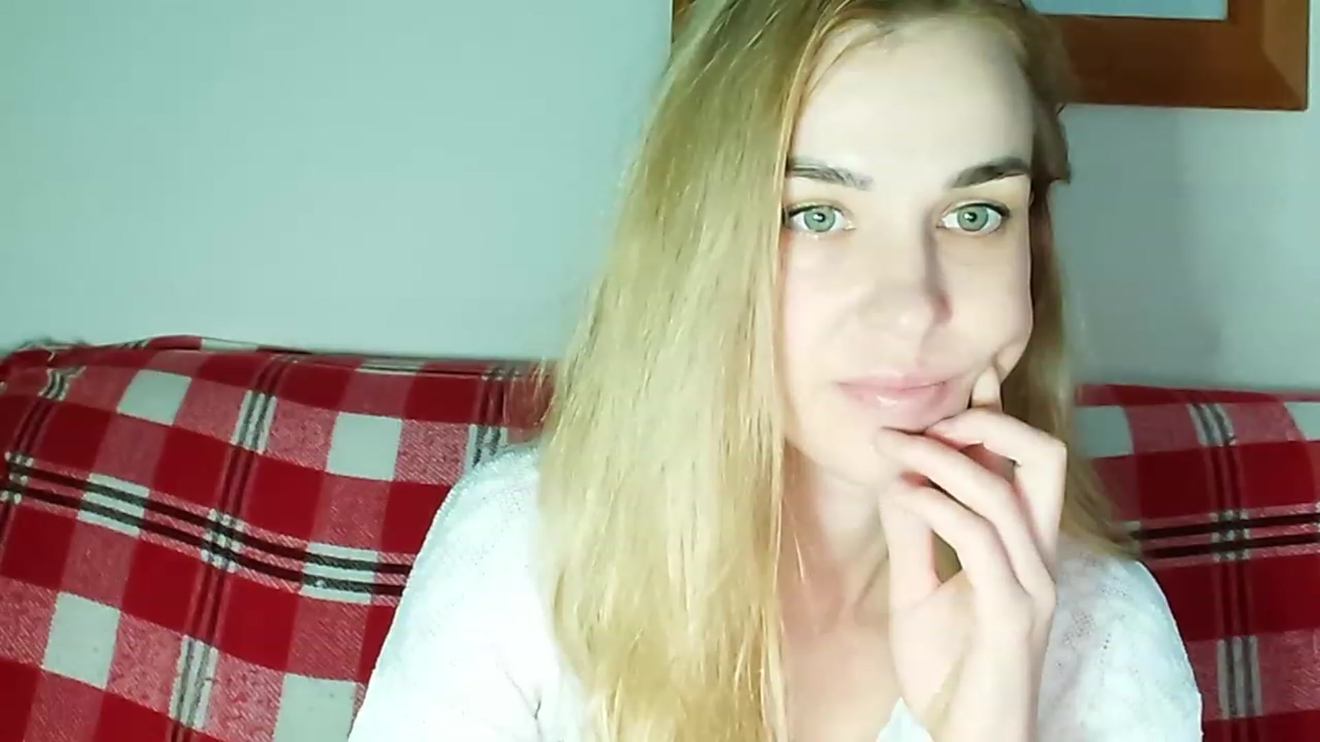 Gallery image thumbnail from Pulyaua's myfreecams stream on, 02/04/2023, 17:33 image 7 of 20