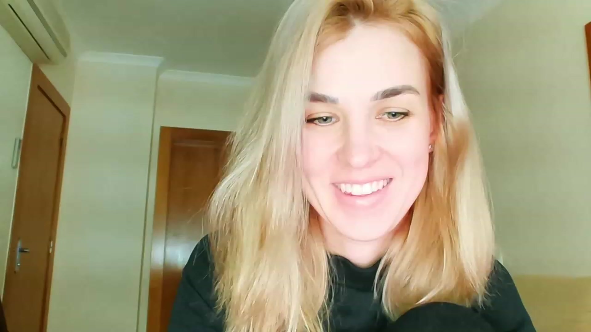 Gallery image thumbnail from Pulyaua's myfreecams stream on, 03/04/2023, 16:10 image 1 of 20