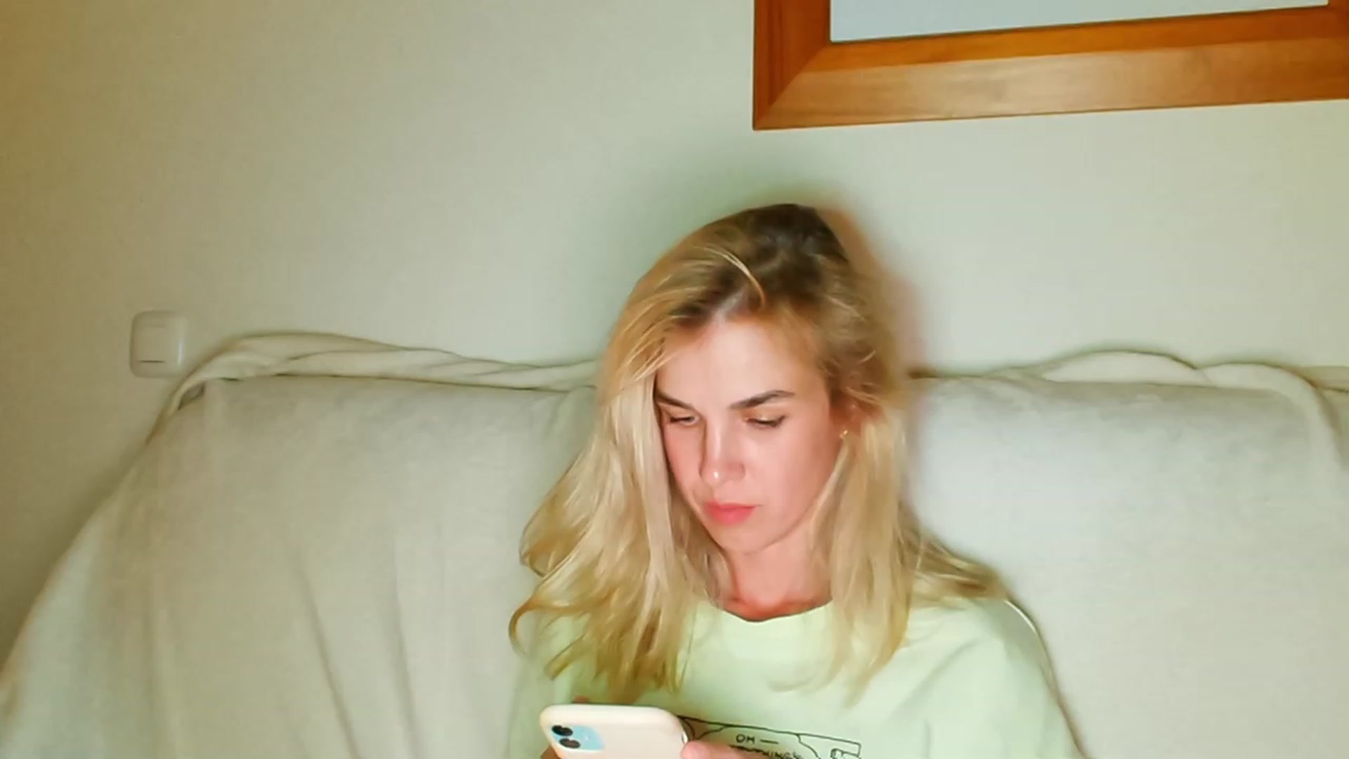Gallery image thumbnail from Pulyaua's myfreecams stream on, 06/13/2023, 24:14 image 6 of 20