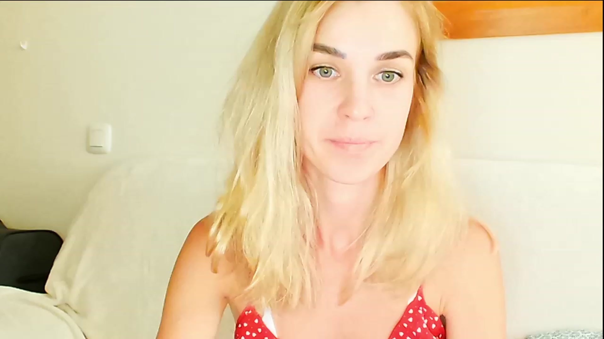Gallery image thumbnail from Pulyaua's myfreecams stream on, 07/09/2023, 14:52 image 12 of 20