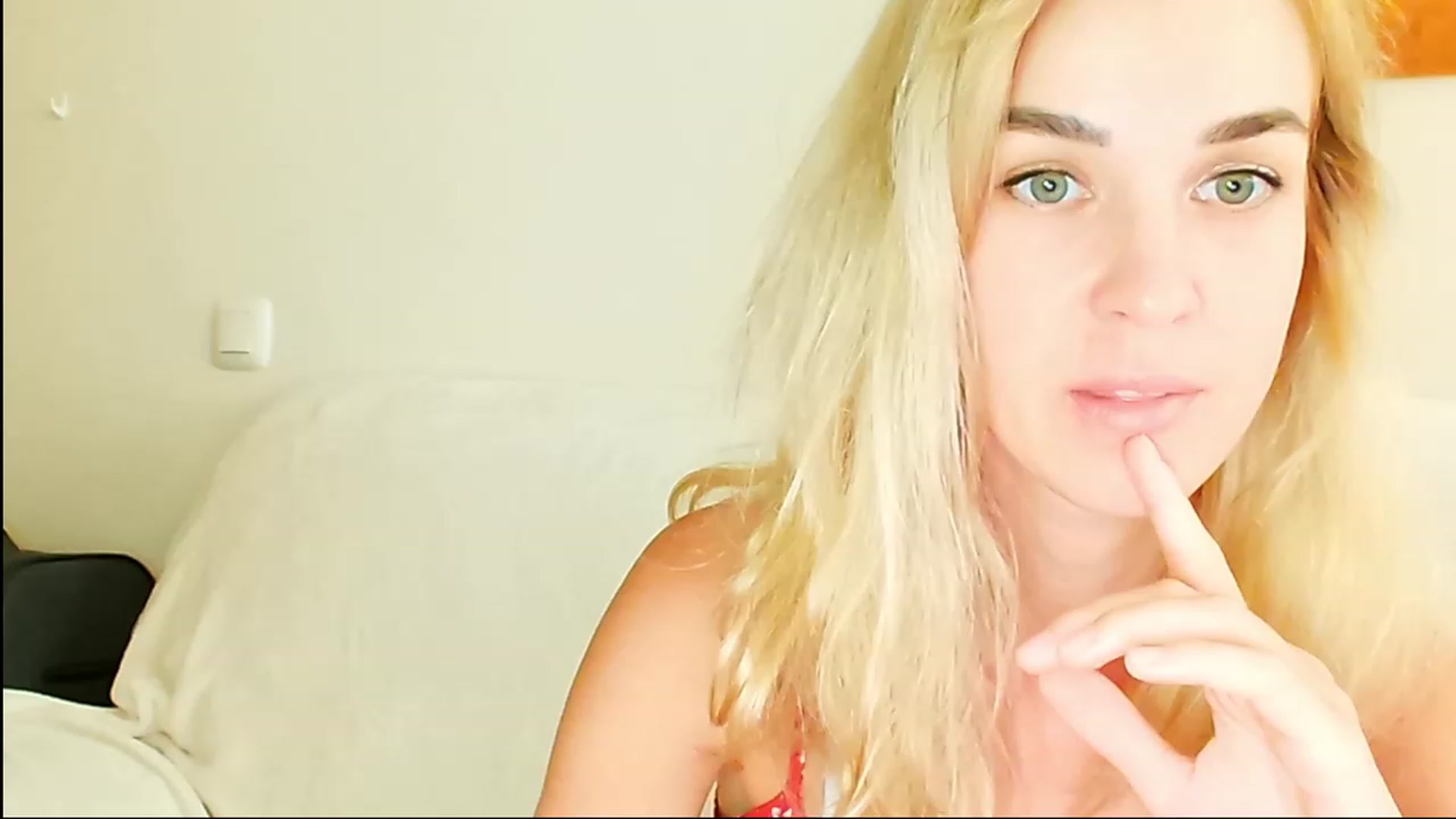Gallery image thumbnail from Pulyaua's myfreecams stream on, 07/09/2023, 14:52 image 11 of 20