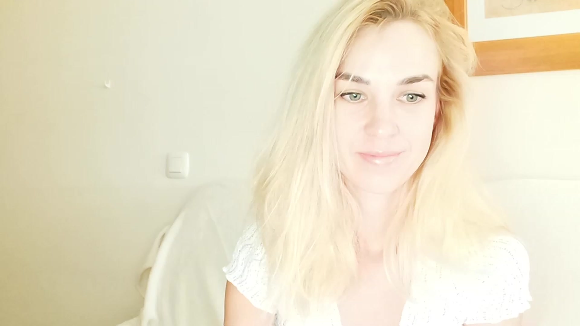Gallery image thumbnail from Pulyaua's myfreecams stream on, 08/12/2023, 13:55 image 8 of 20