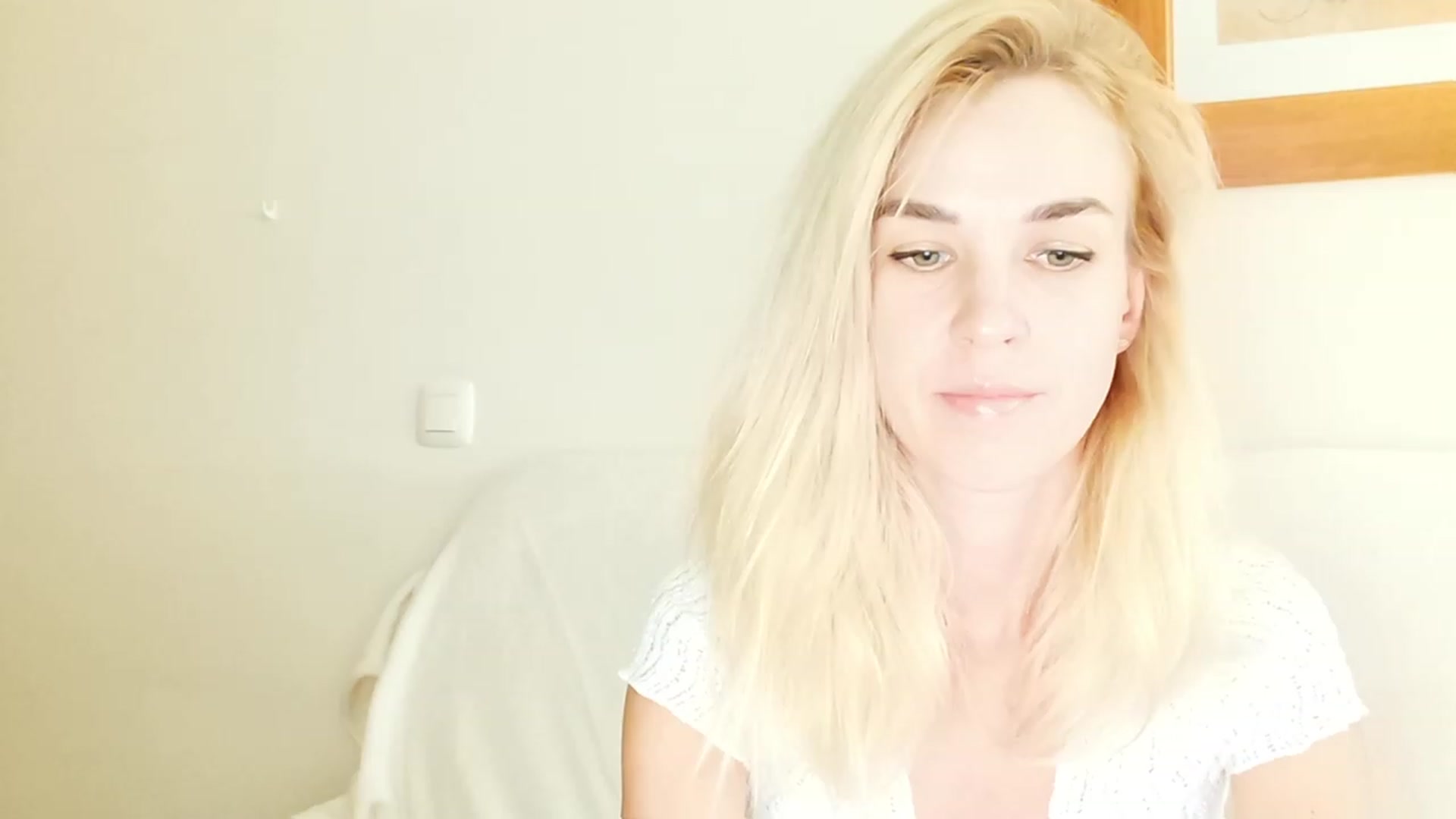 Gallery image thumbnail from Pulyaua's myfreecams stream on, 08/12/2023, 13:55 image 10 of 20