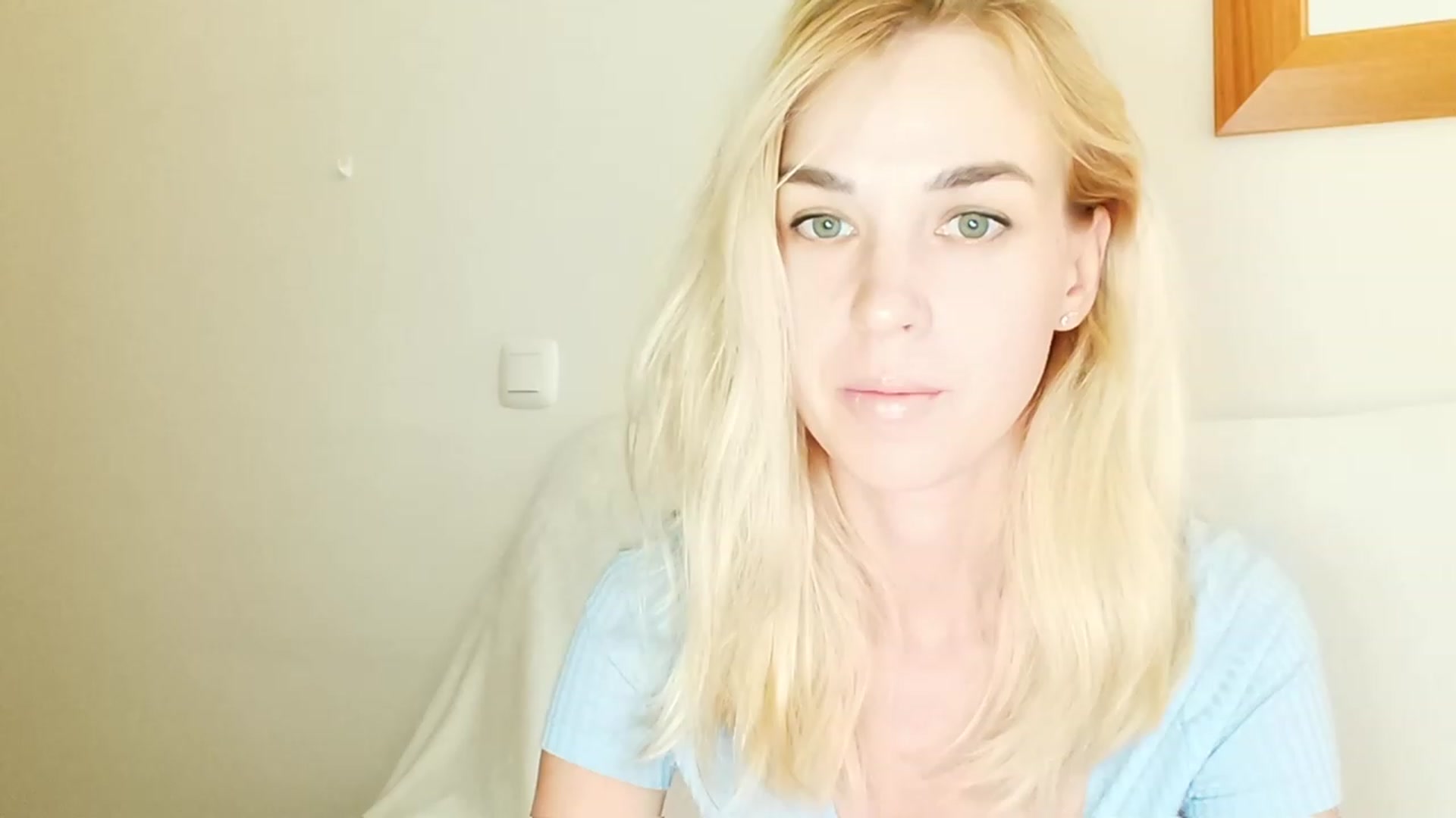 Gallery image thumbnail from Pulyaua's myfreecams stream on, 08/13/2023, 16:27 image 9 of 20