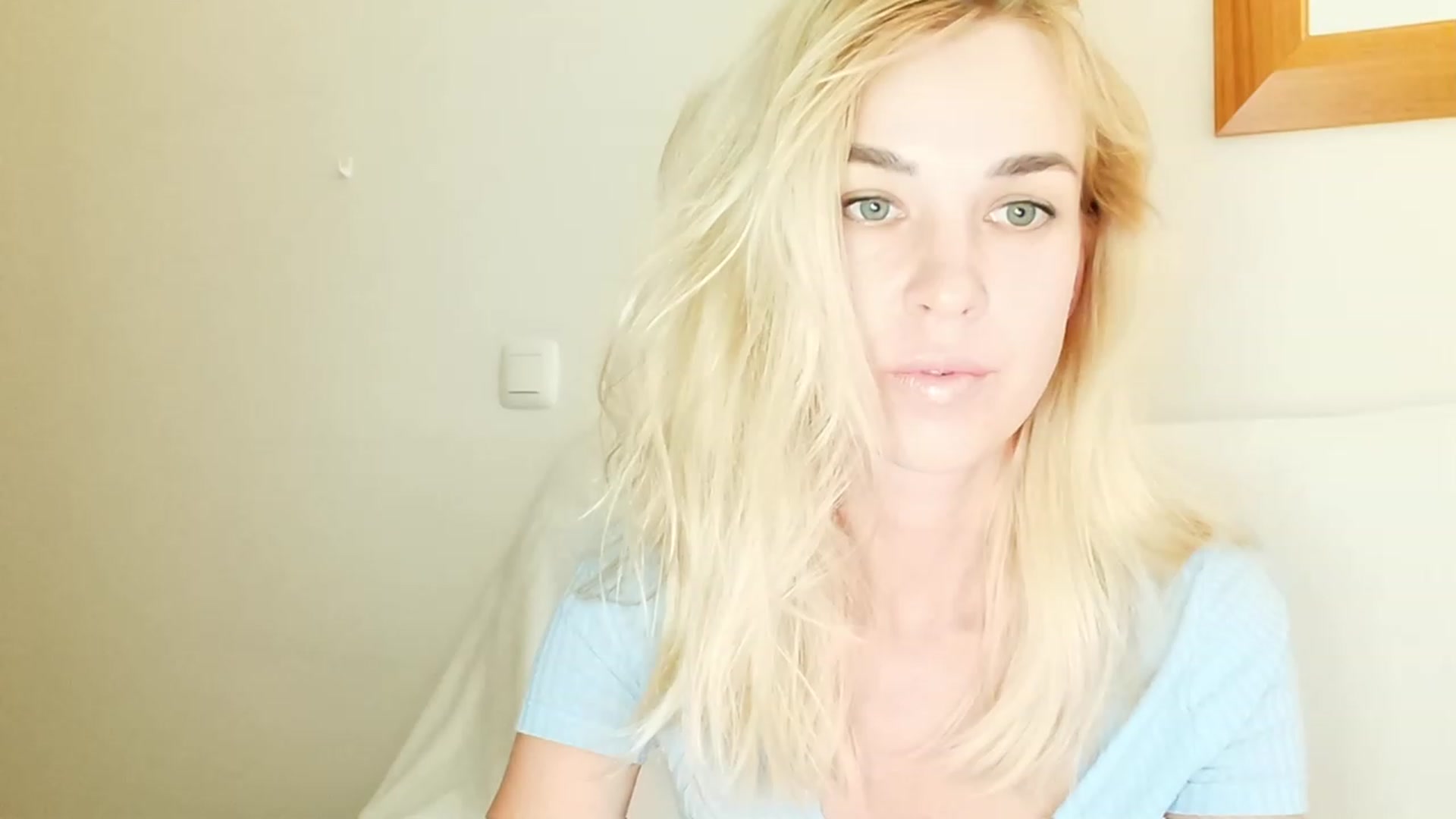 Gallery image thumbnail from Pulyaua's myfreecams stream on, 08/13/2023, 16:27 image 1 of 20