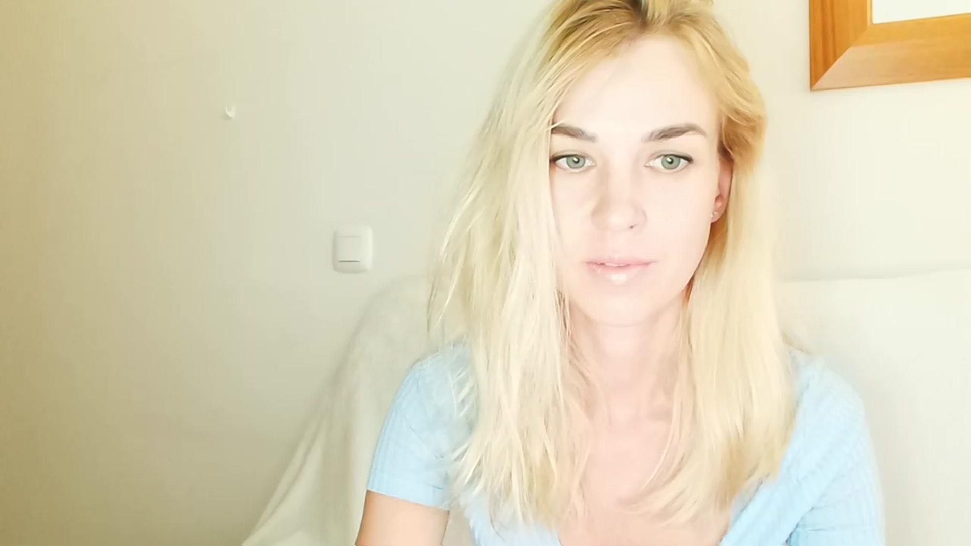 Gallery image thumbnail from Pulyaua's myfreecams stream on, 08/13/2023, 16:27 image 7 of 20
