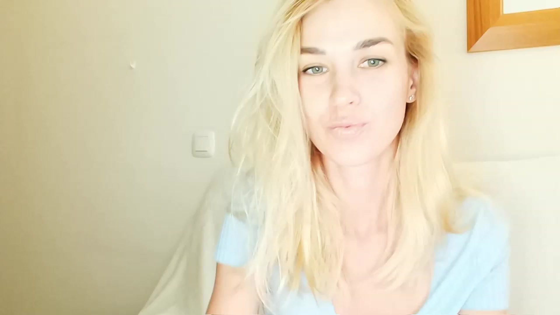 Gallery image thumbnail from Pulyaua's myfreecams stream on, 08/13/2023, 16:27 image 2 of 20