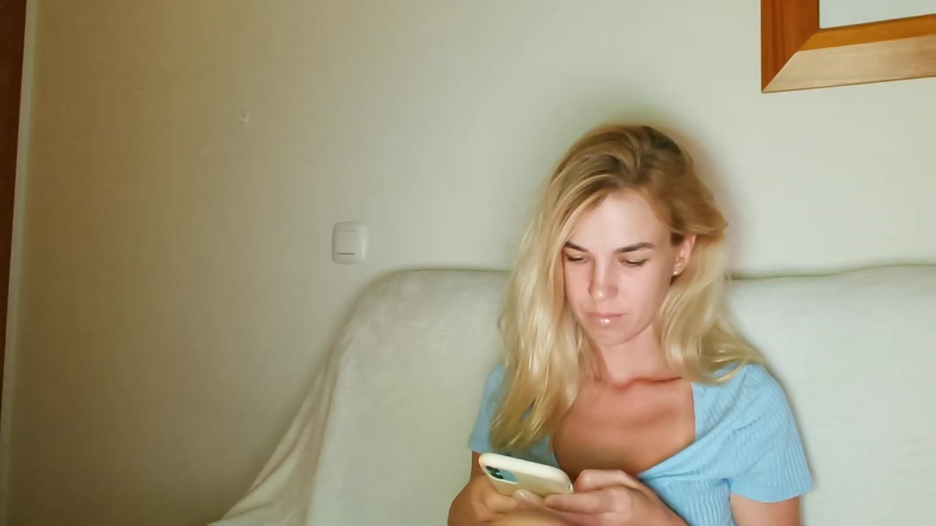 Gallery image thumbnail from Pulyaua's myfreecams stream on, 08/13/2023, 16:55 image 20 of 20