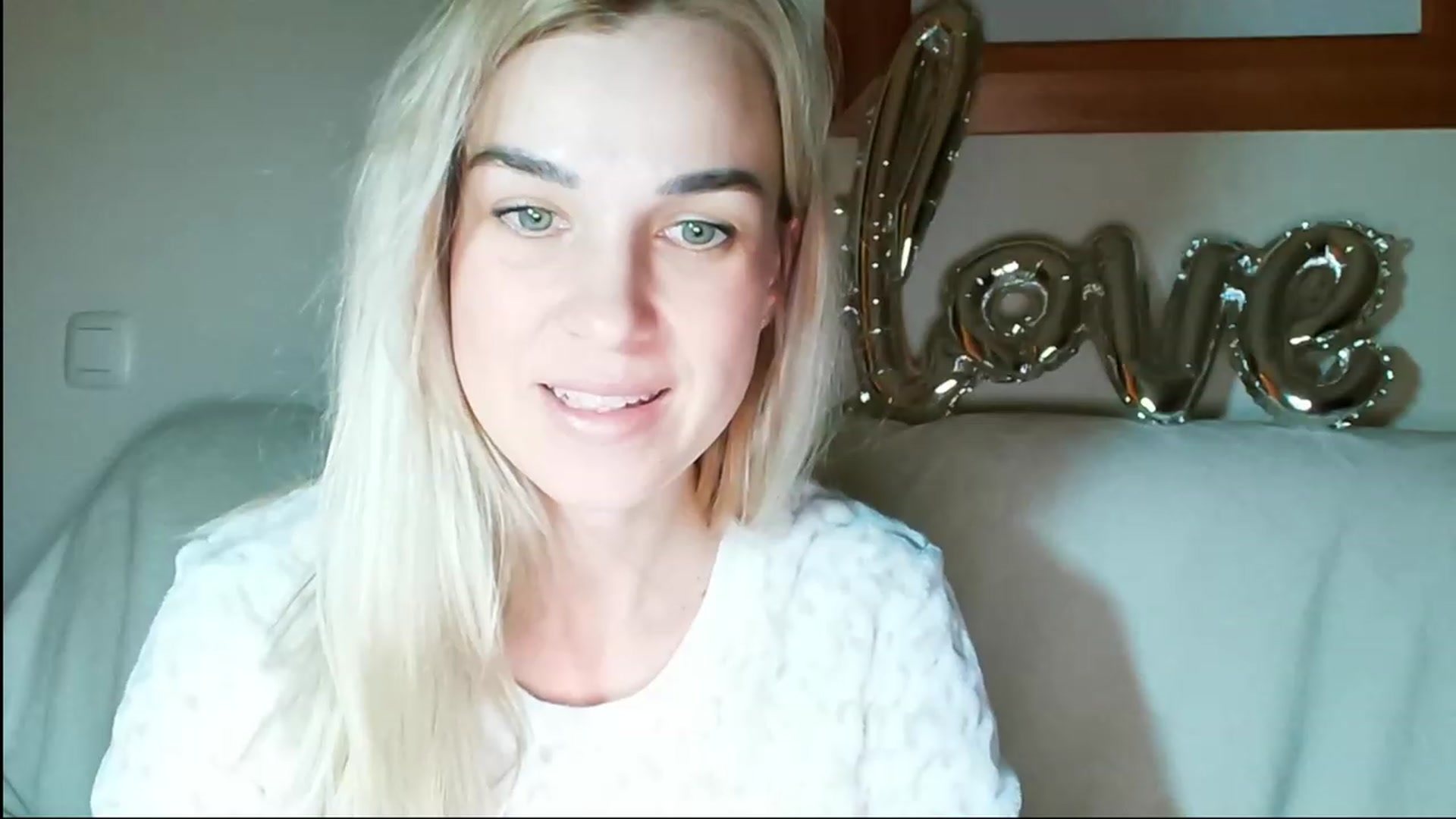 Gallery image thumbnail from Pulyaua's myfreecams stream on, 03/03/2024, 19:31 image 9 of 20