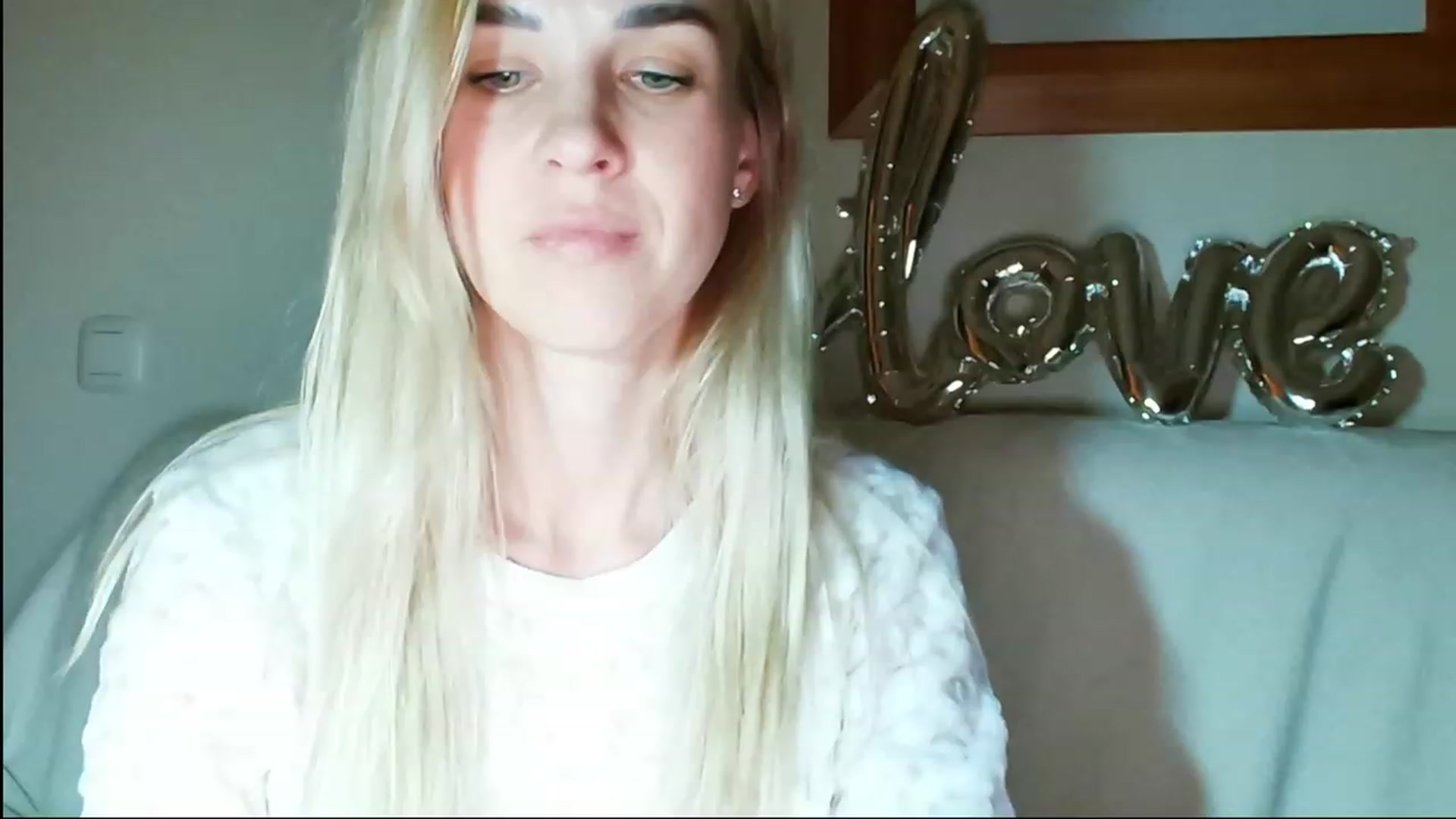 Gallery image thumbnail from Pulyaua's myfreecams stream on, 03/03/2024, 19:31 image 18 of 20