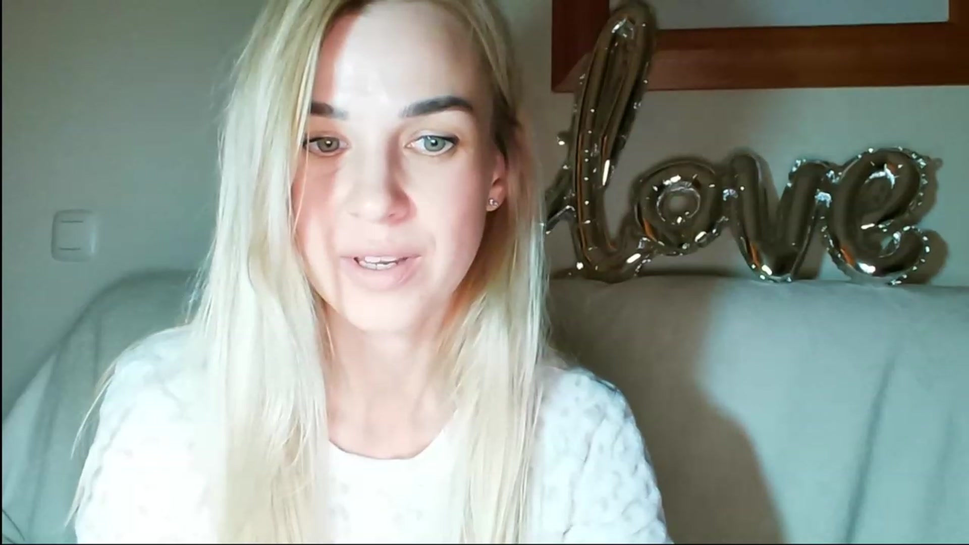 Gallery image thumbnail from Pulyaua's myfreecams stream on, 03/03/2024, 19:31 image 19 of 20
