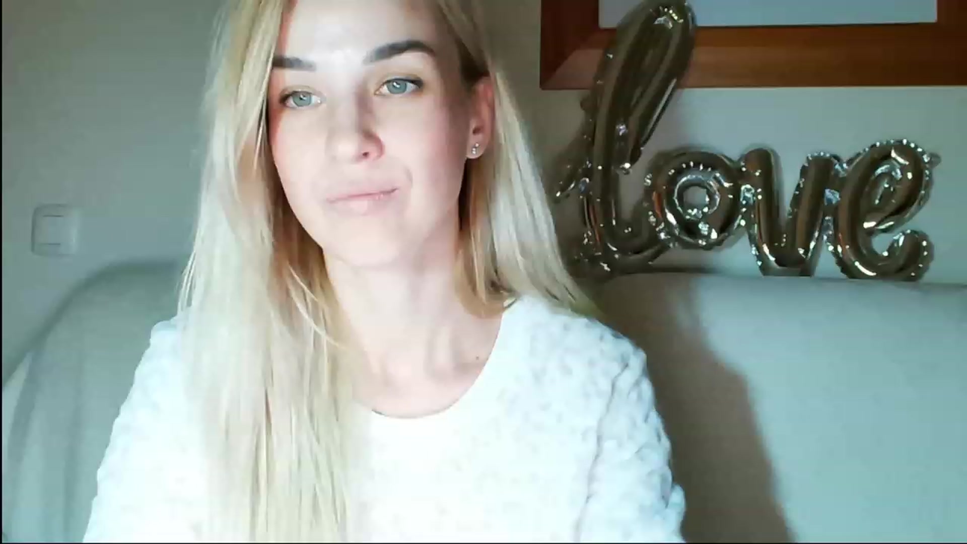 Gallery image thumbnail from Pulyaua's myfreecams stream on, 03/03/2024, 19:31 image 7 of 20