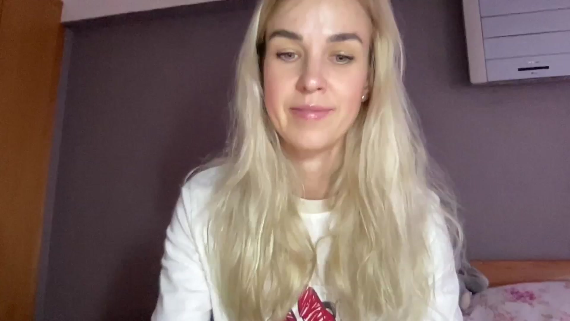 Gallery image thumbnail from Pulyaua's myfreecams stream on, 12/25/2024, 14:45 image 1 of 20