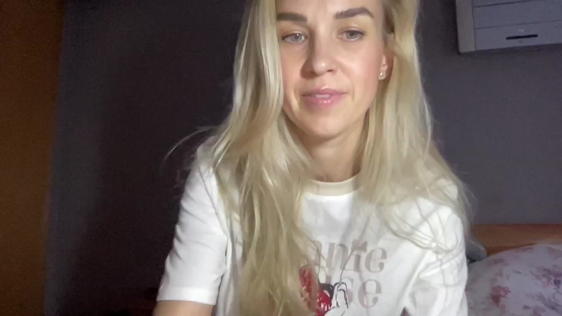 Gallery image thumbnail from Pulyaua's myfreecams stream on, 12/27/2024, 16:57 image 7 of 20
