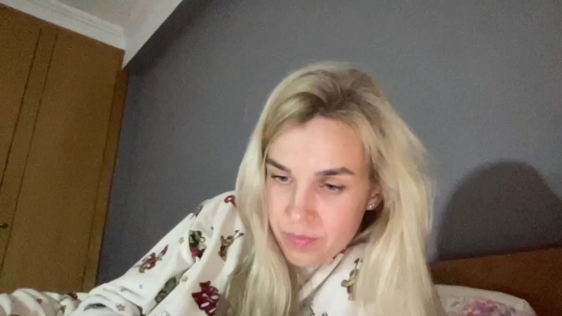 Gallery image thumbnail from Pulyaua's myfreecams stream on, 12/31/2024, 02:13 image 5 of 20
