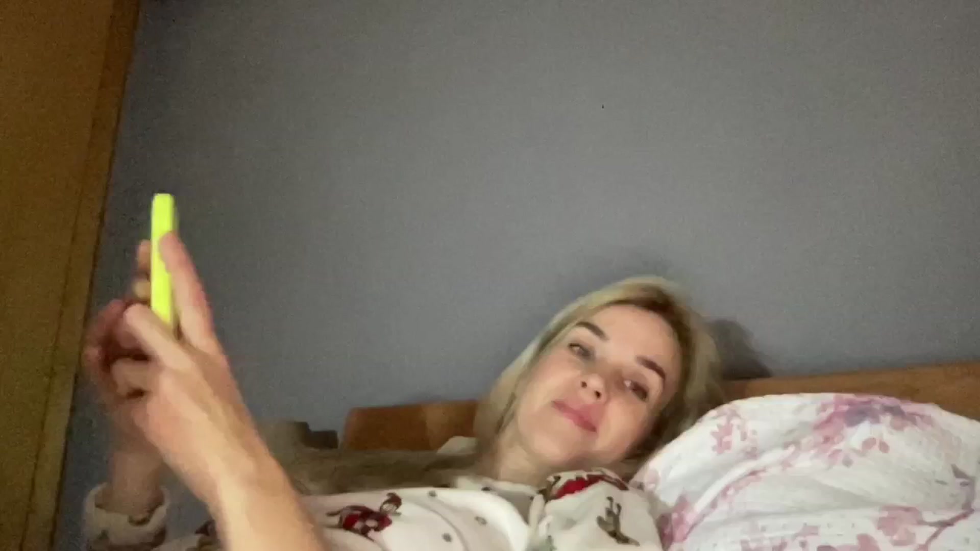 Gallery image thumbnail from Pulyaua's myfreecams stream on, 12/31/2024, 02:13 image 4 of 20