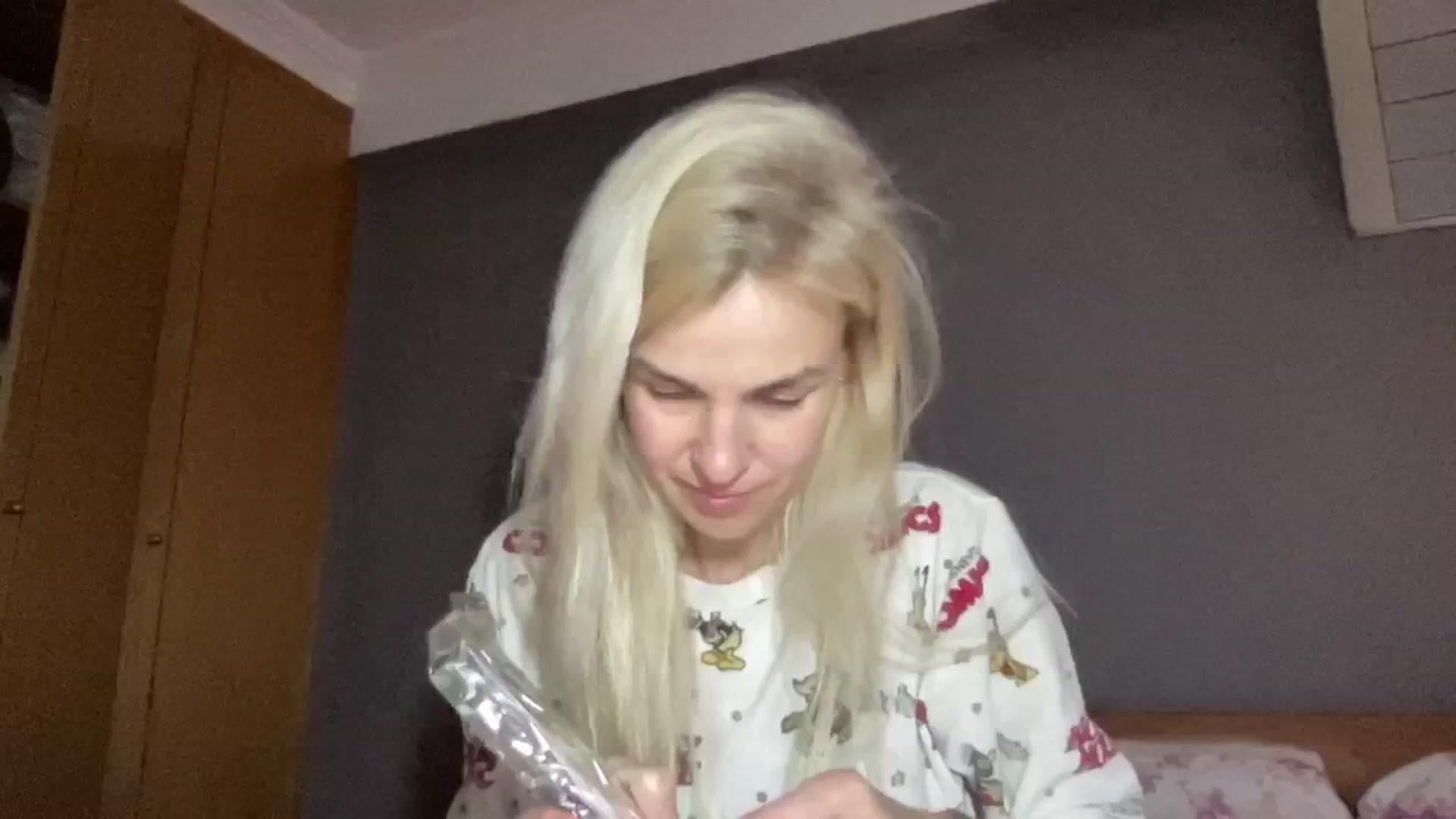 Gallery image thumbnail from Pulyaua's myfreecams stream on, 12/31/2024, 02:13 image 18 of 20