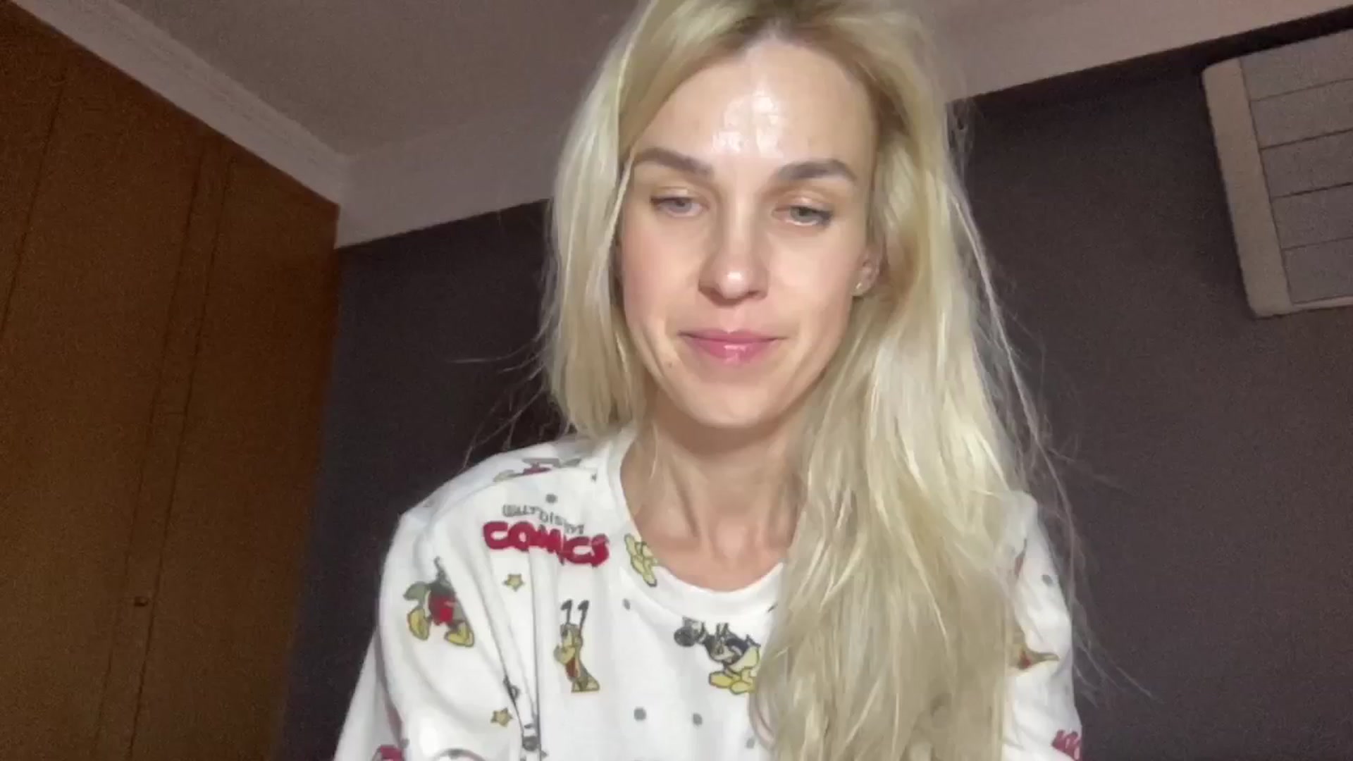 Gallery image thumbnail from Pulyaua's myfreecams stream on, 12/31/2024, 02:13 image 11 of 20
