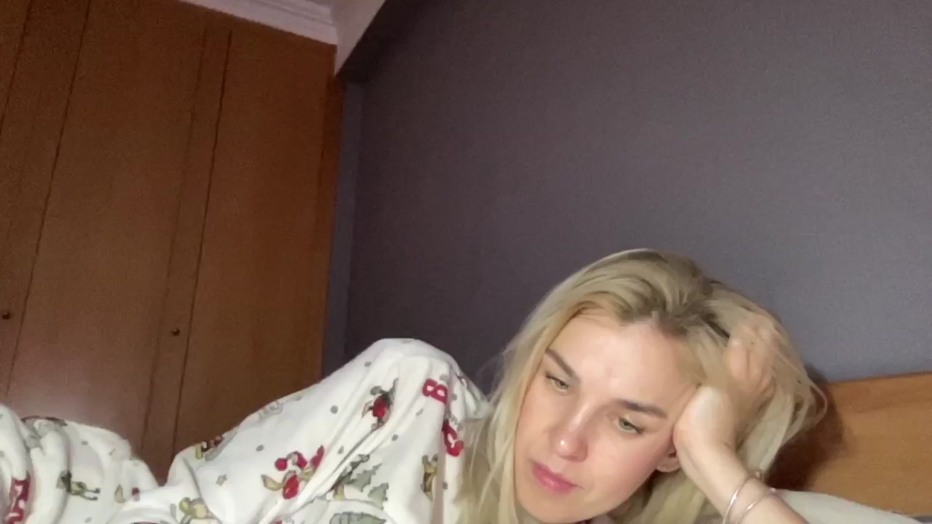 Gallery image thumbnail from Pulyaua's myfreecams stream on, 01/08/2025, 14:29 image 2 of 20