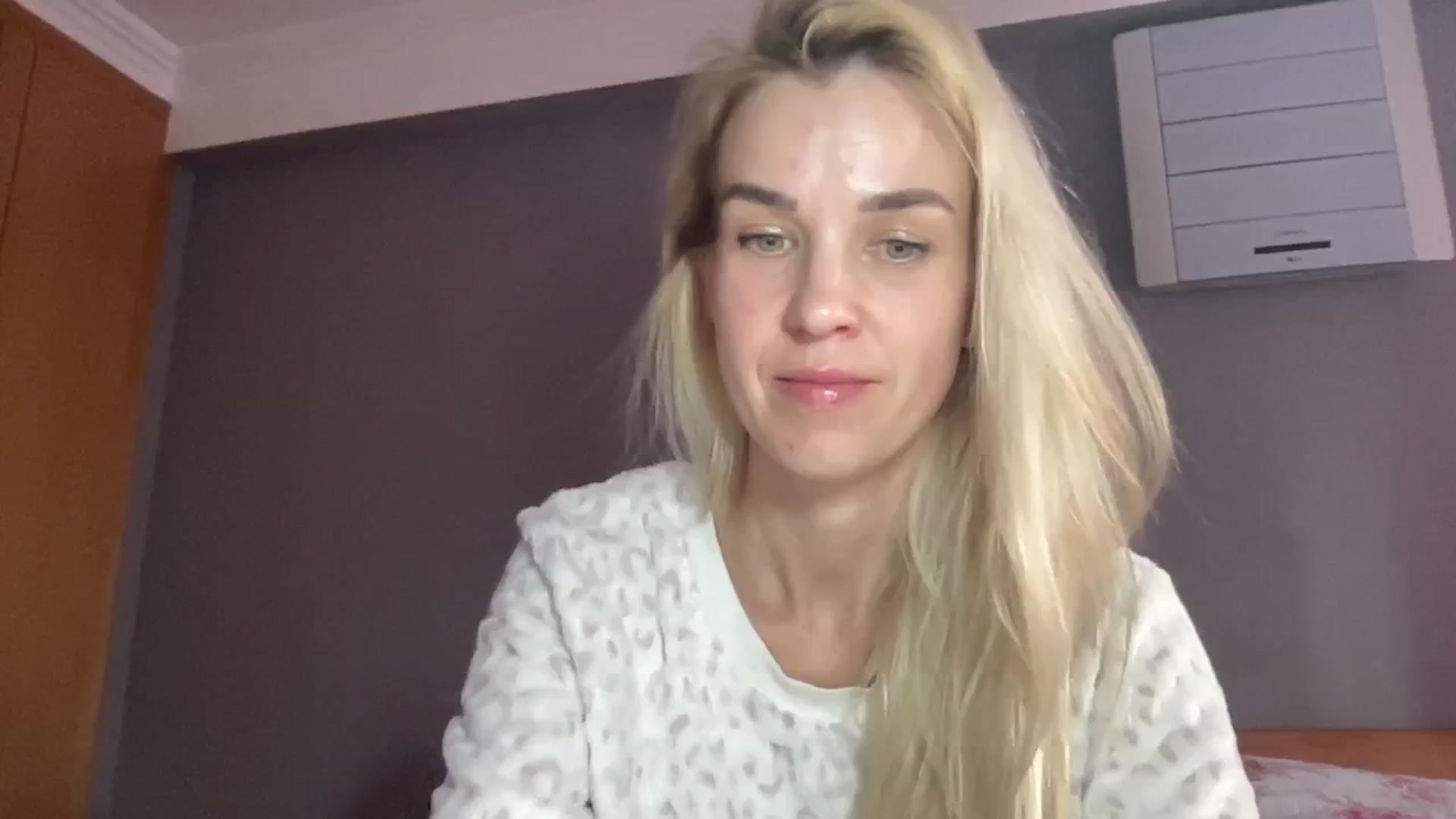 Gallery image thumbnail from Pulyaua's myfreecams stream on, 01/31/2025, 14:52 image 14 of 20