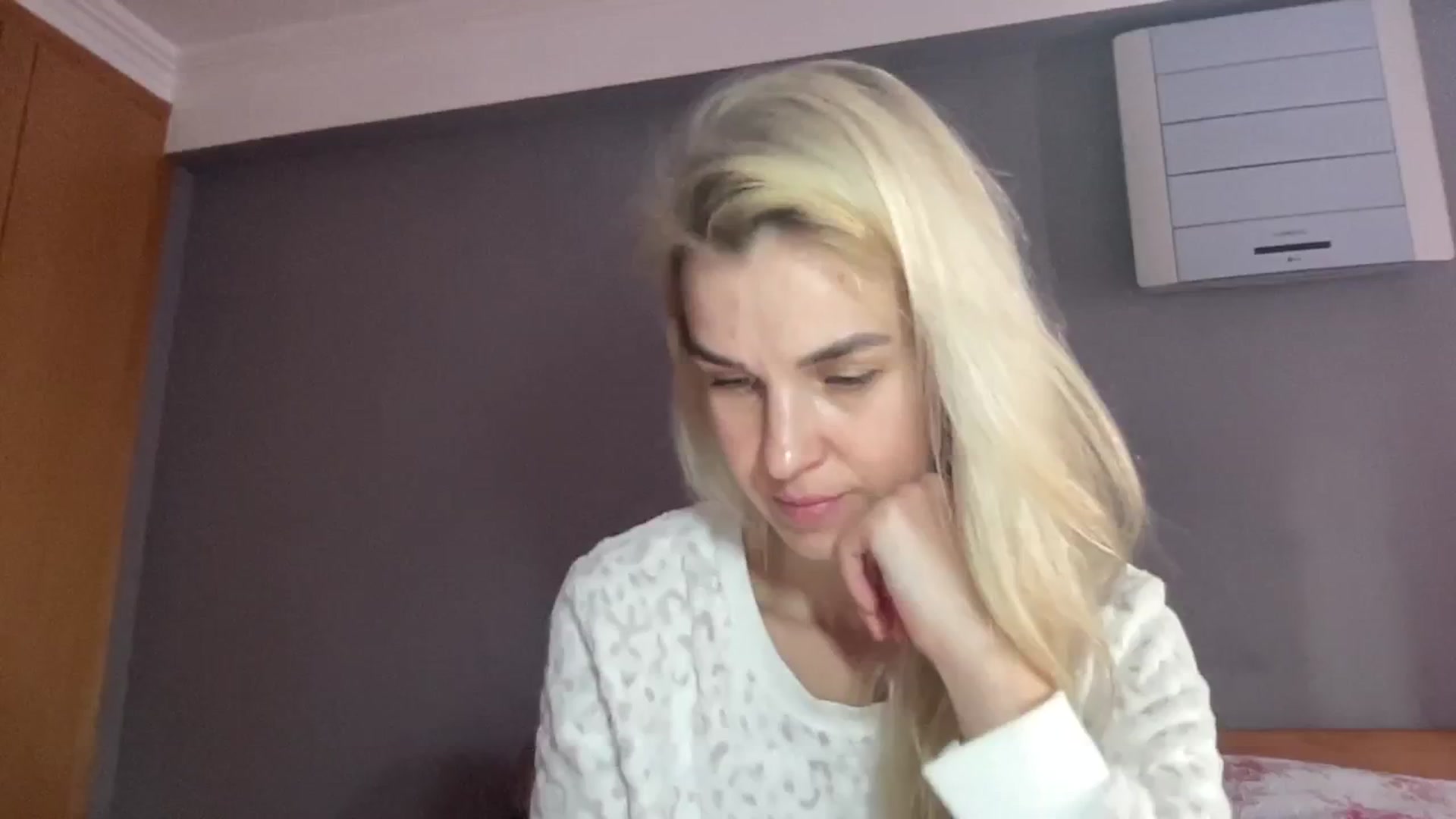 Gallery image thumbnail from Pulyaua's myfreecams stream on, 01/31/2025, 14:52 image 10 of 20