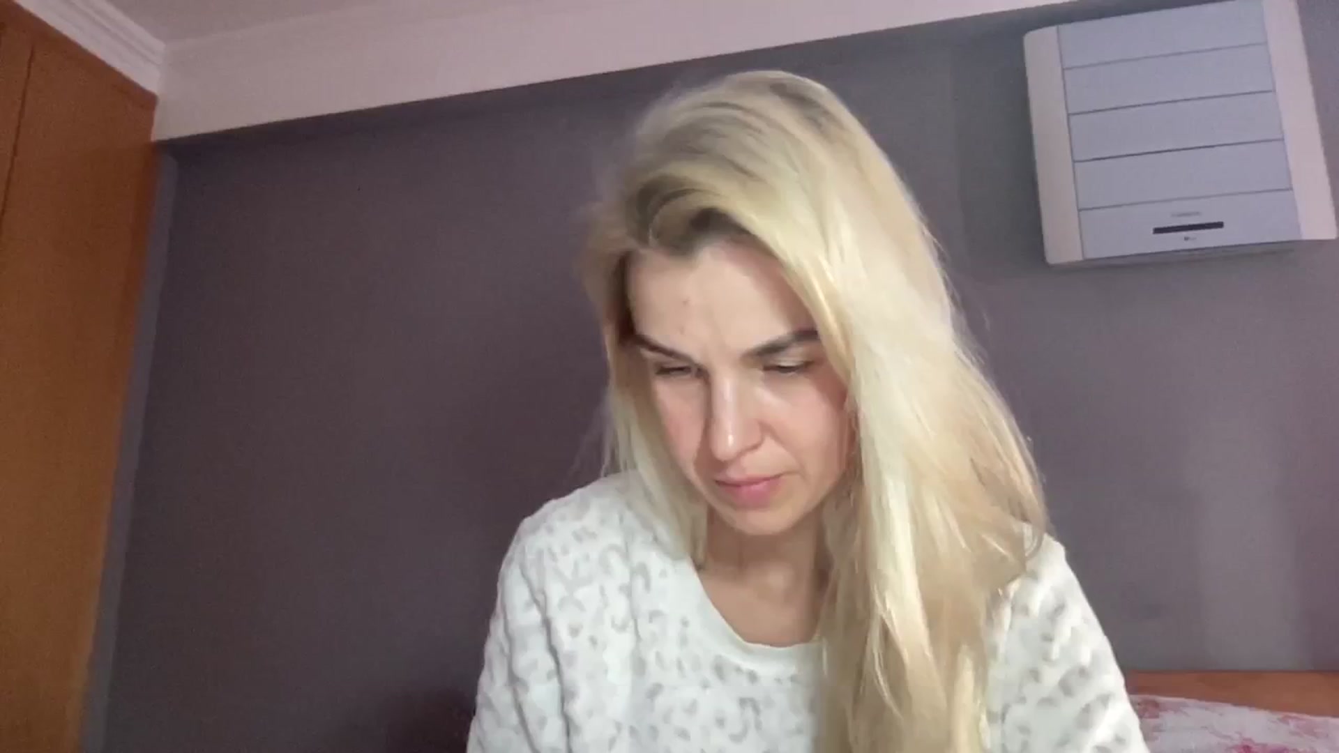 Gallery image thumbnail from Pulyaua's myfreecams stream on, 01/31/2025, 14:52 image 16 of 20