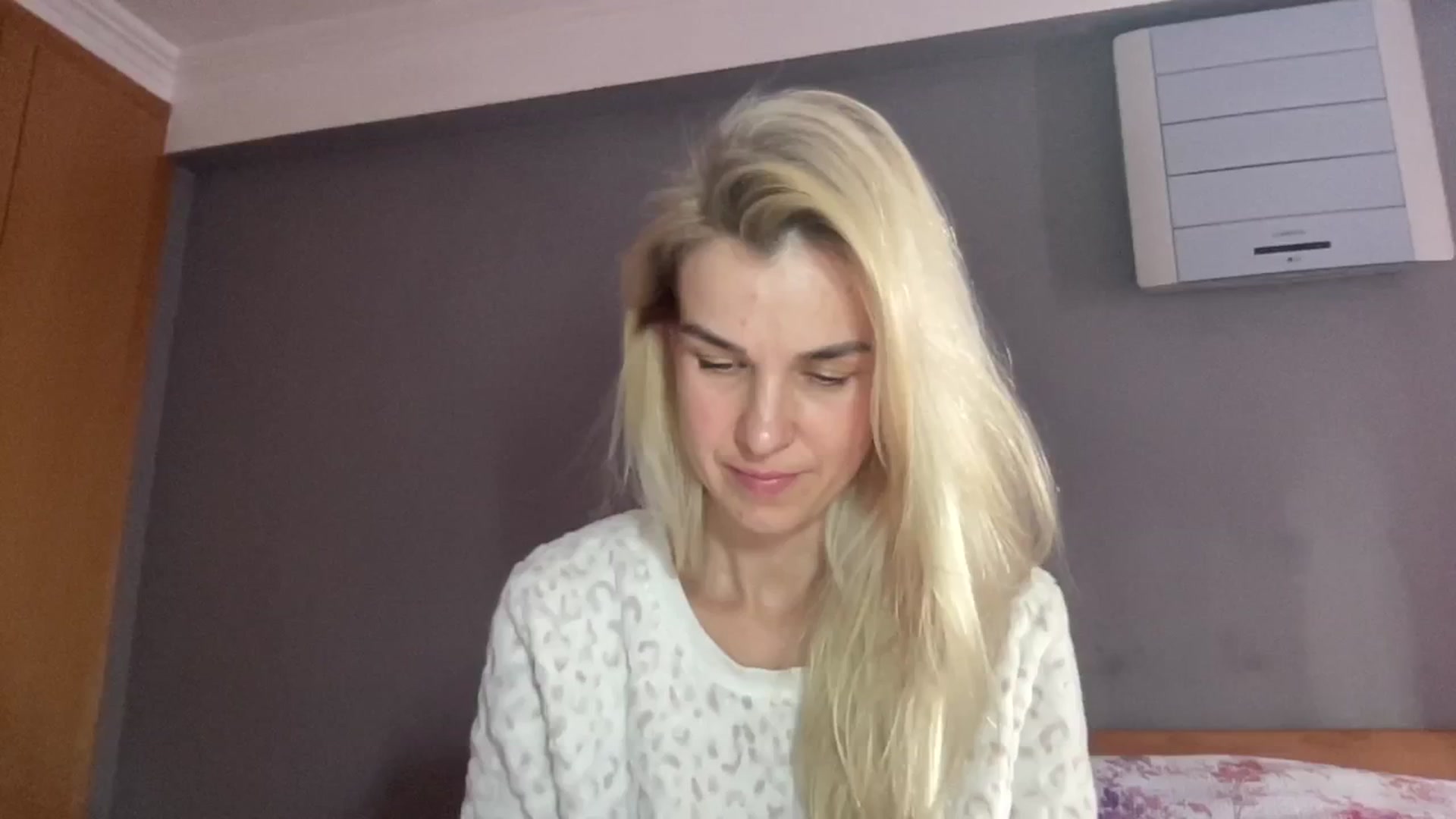Gallery image thumbnail from Pulyaua's myfreecams stream on, 01/31/2025, 14:52 image 18 of 20
