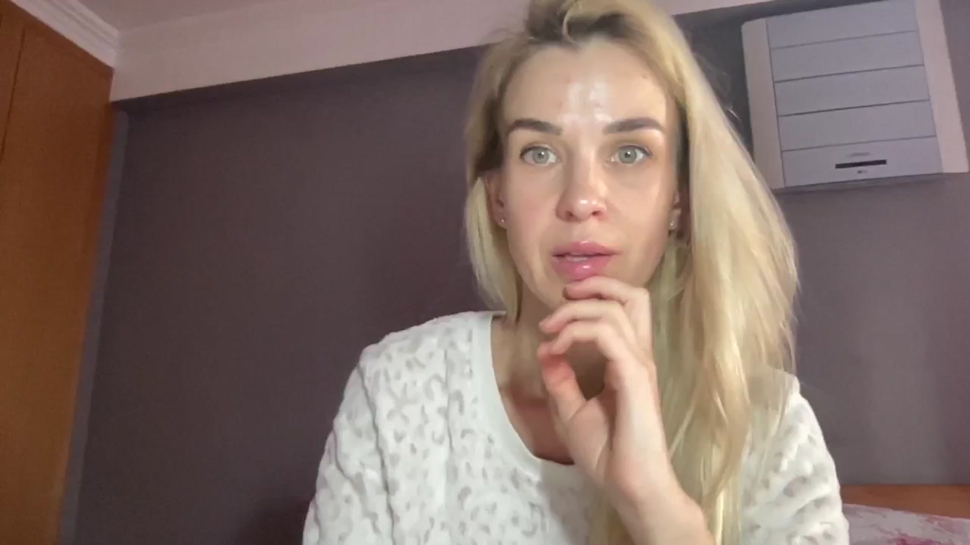 Gallery image thumbnail from Pulyaua's myfreecams stream on, 01/31/2025, 14:52 image 6 of 20