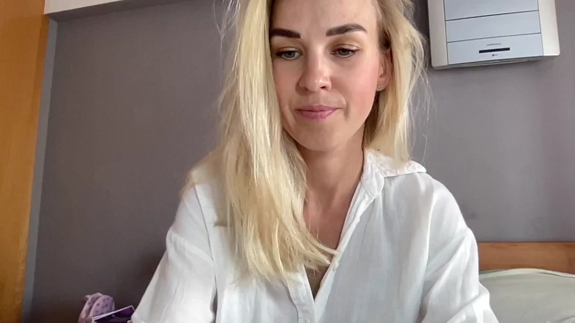 Gallery image thumbnail from Pulyaua's myfreecams stream on, 04/27/2025, 15:12 image 8 of 20