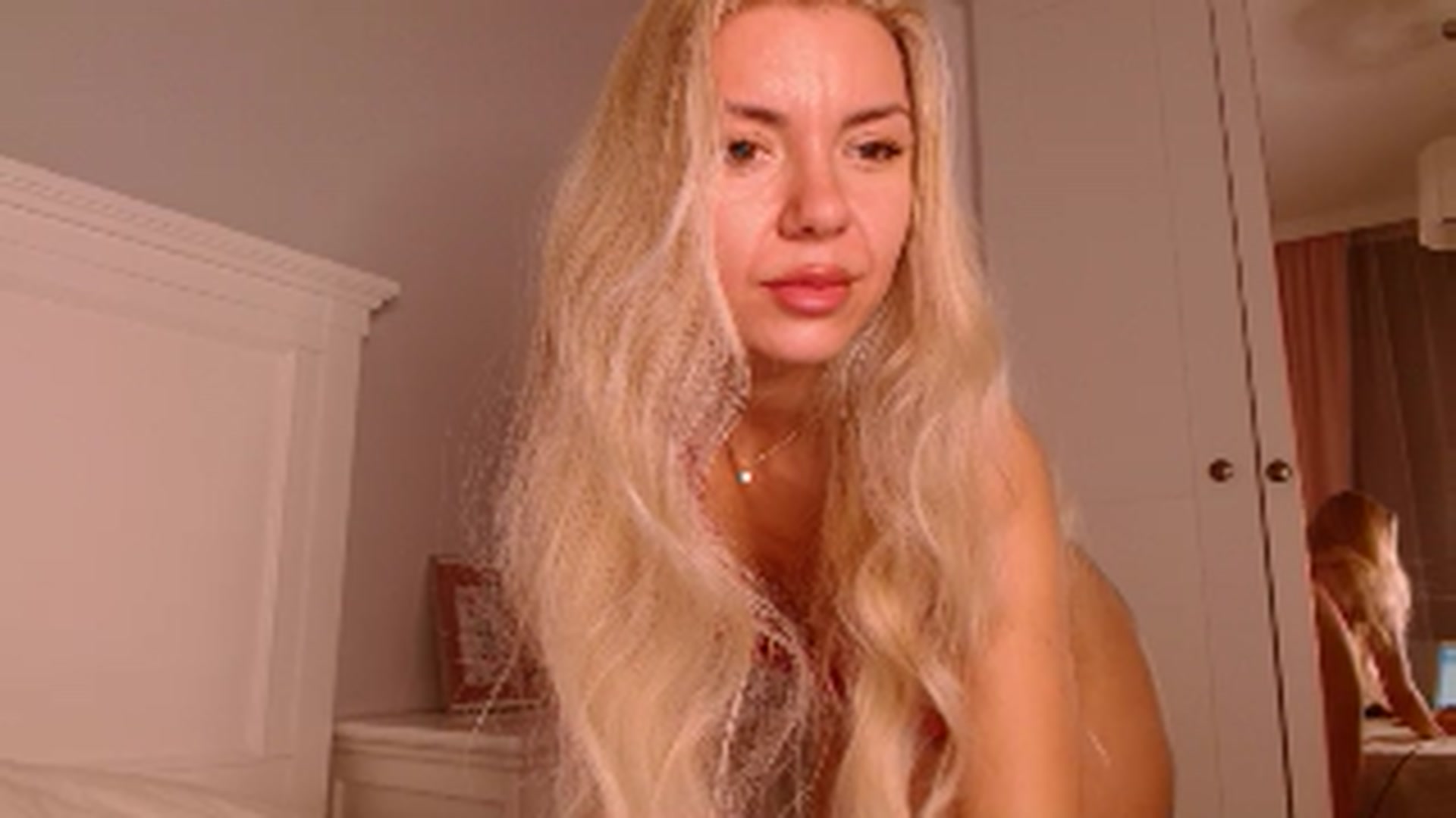 Gallery image thumbnail from Pumpingirl's myfreecams stream on, 08/19/2025, 19:18 image 3 of 20