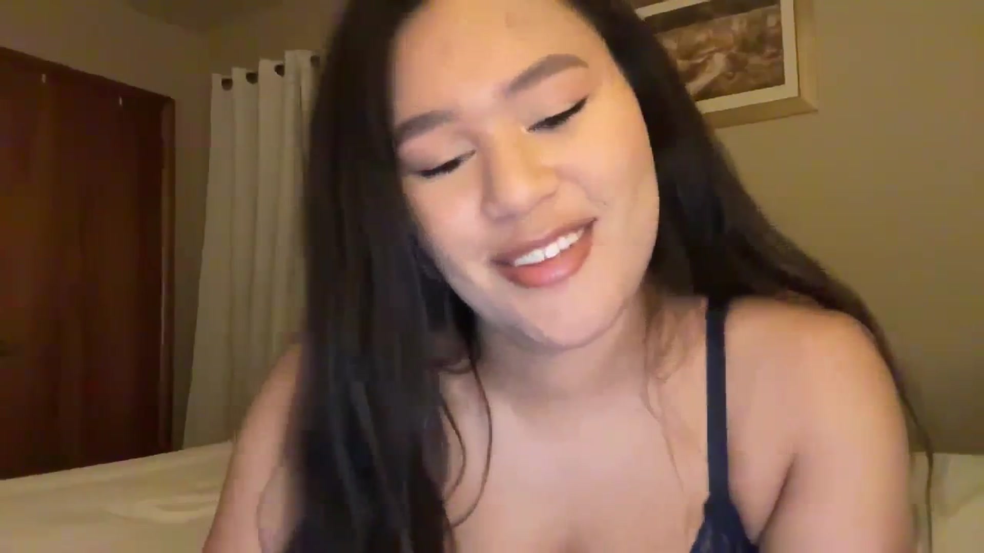 Gallery image thumbnail from Pumpk1nSpice's myfreecams stream on, 11/16/2023, 02:35 image 14 of 20