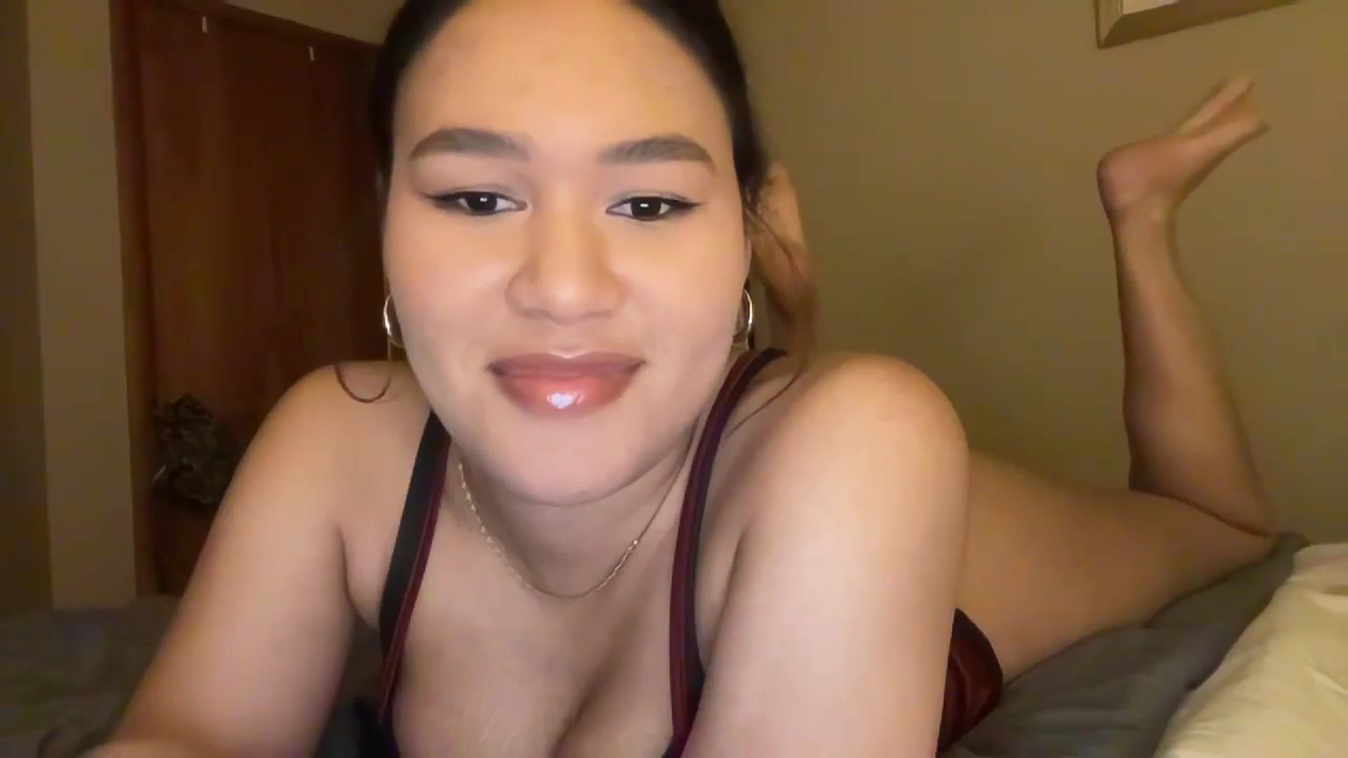 Gallery image thumbnail from Pumpk1nSpice's myfreecams stream on, 12/18/2023, 06:45 image 14 of 20