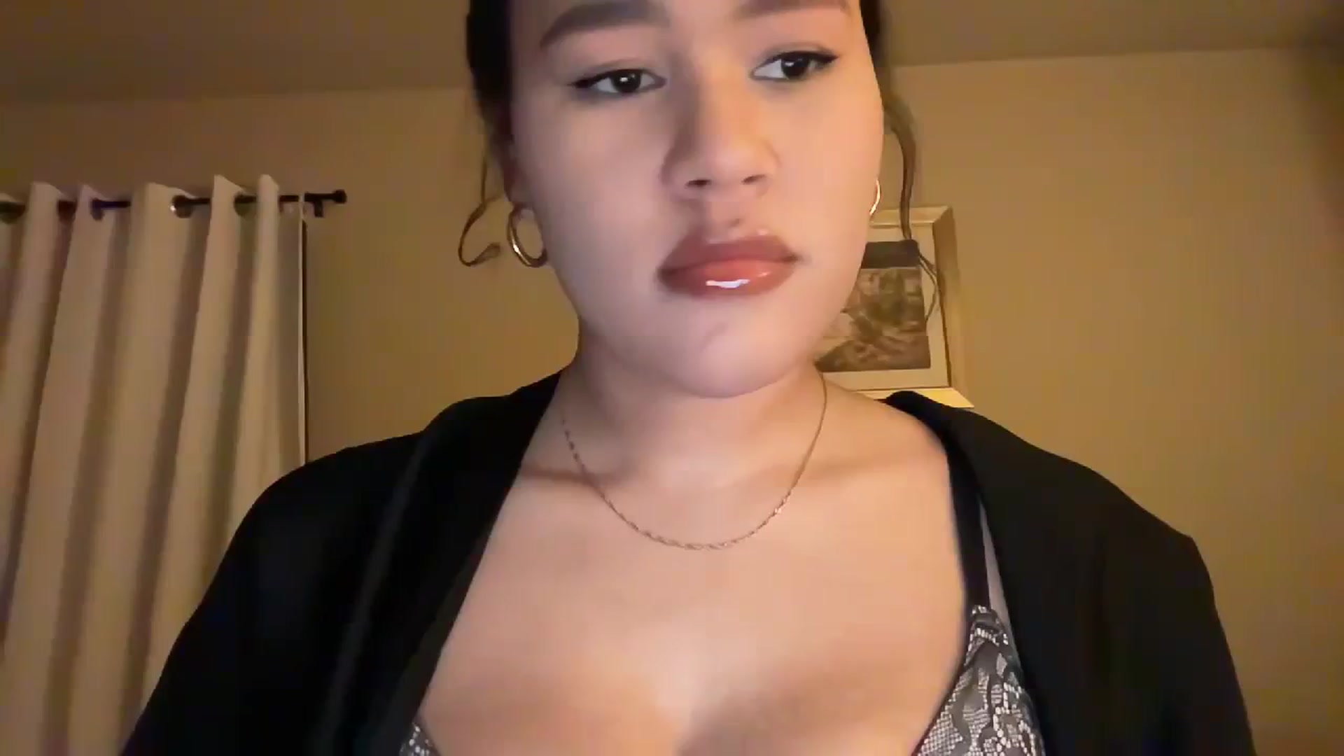 Gallery image thumbnail from Pumpk1nSpice's myfreecams stream on, 12/29/2023, 03:17 image 14 of 20
