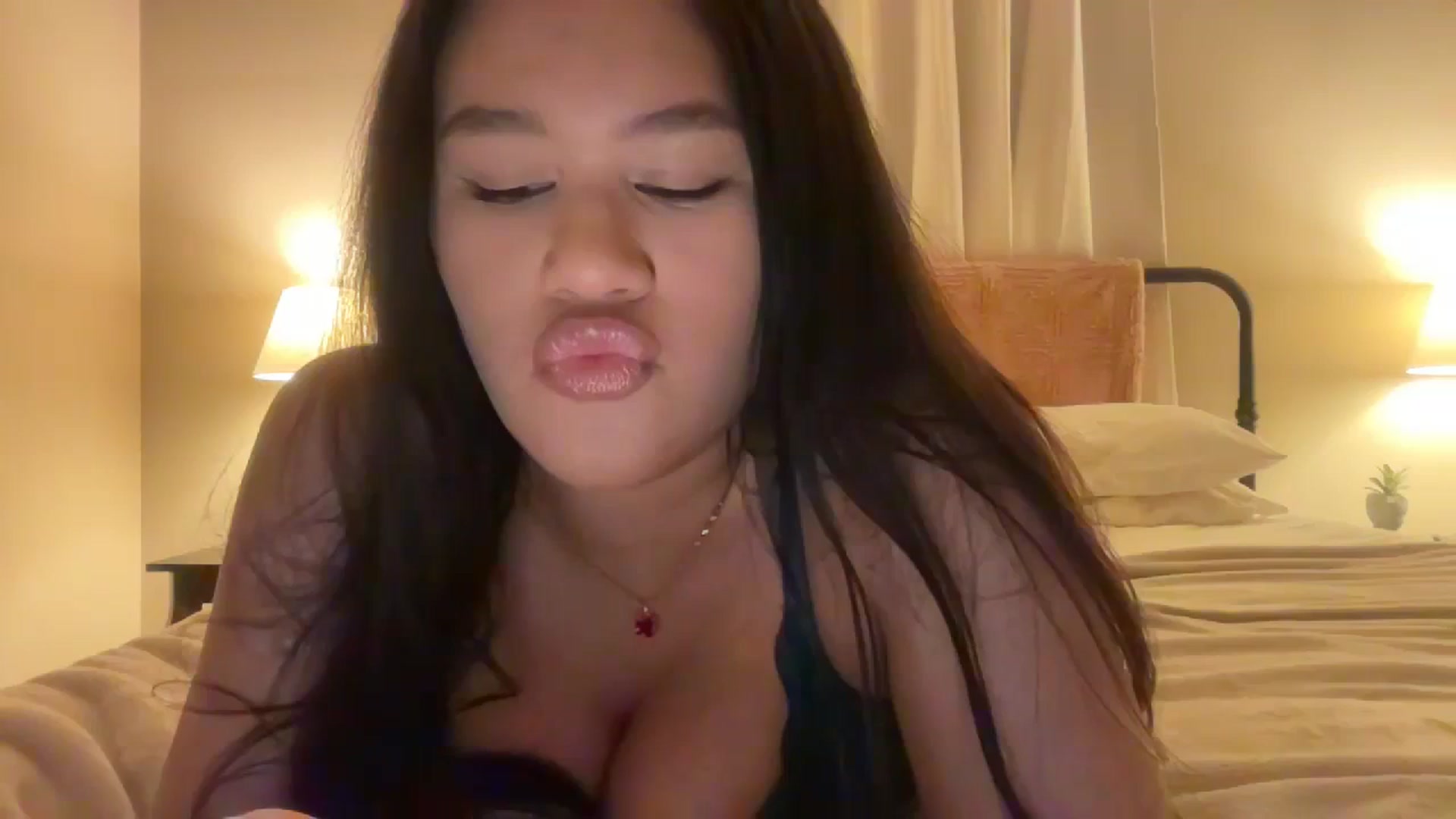 Gallery image thumbnail from Pumpk1nSpice's myfreecams stream on, 02/19/2024, 02:50 image 8 of 20