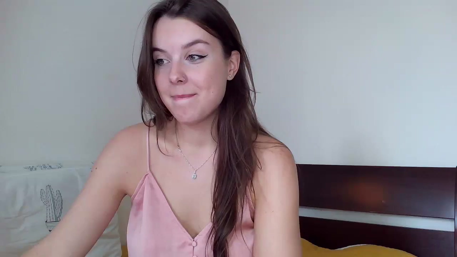 Gallery image thumbnail from Pumpkinhott's myfreecams stream on, 08/10/2023, 13:07 image 4 of 20