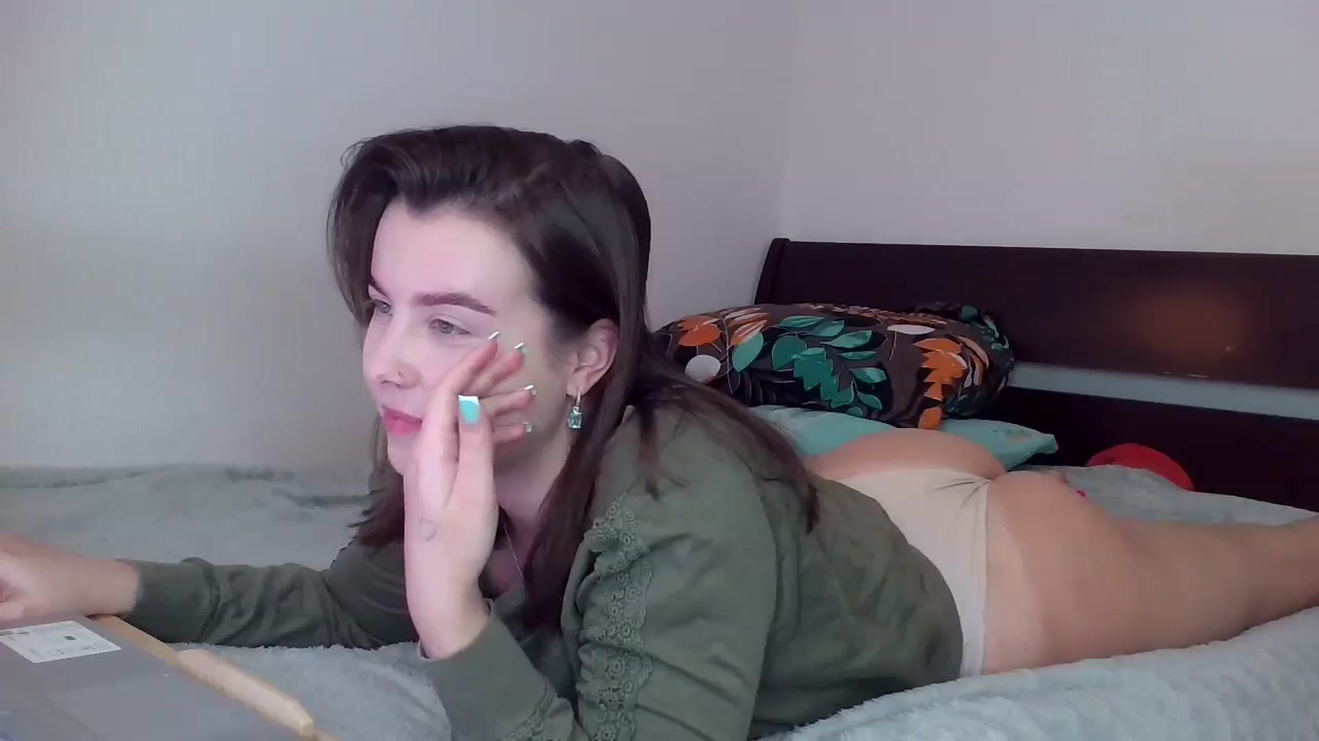 Gallery image thumbnail from Pumpkinhott's myfreecams stream on, 11/13/2024, 16:45 image 2 of 20