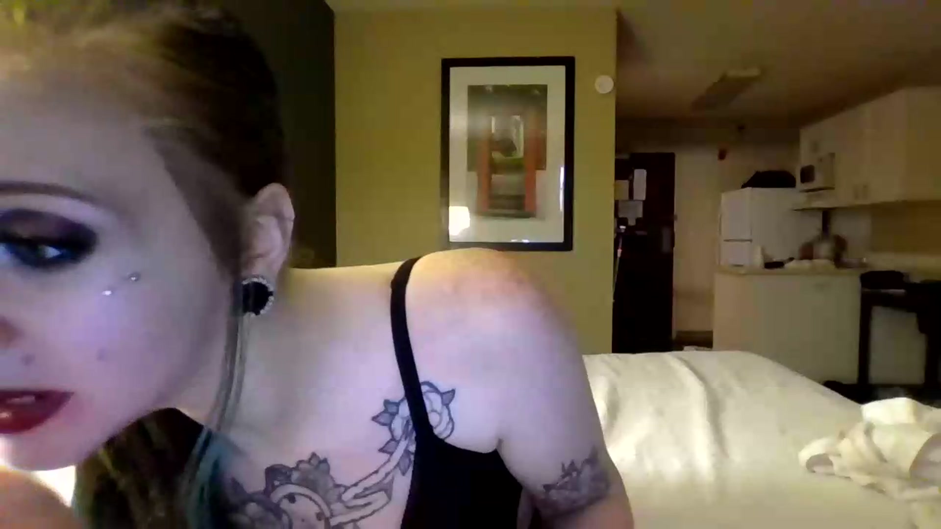 Gallery image thumbnail from PunishMe_Maxxx's myfreecams stream on, 05/28/2026, 11:10 image 19 of 20